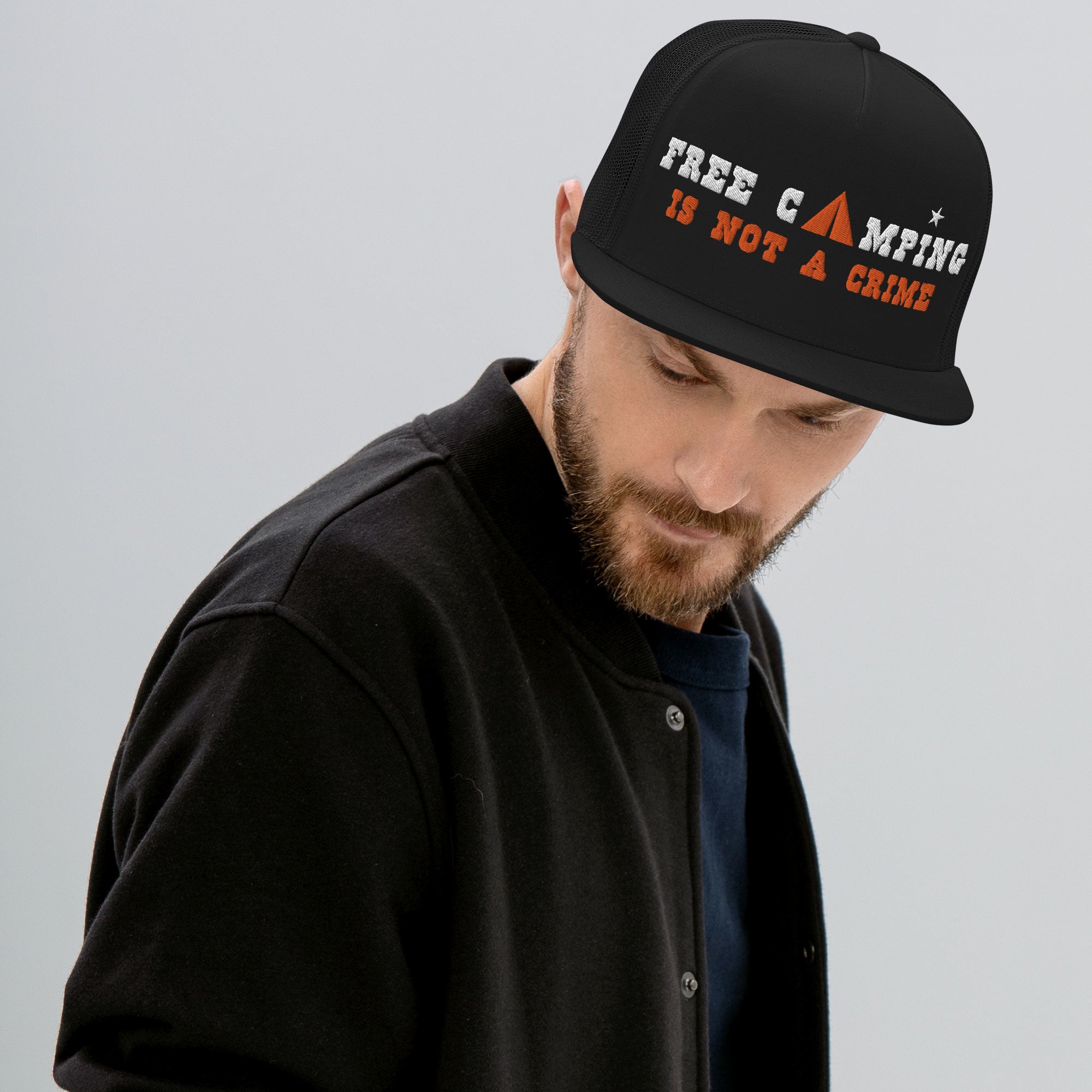 Trucker Cap Free camping is not a crime white/orange