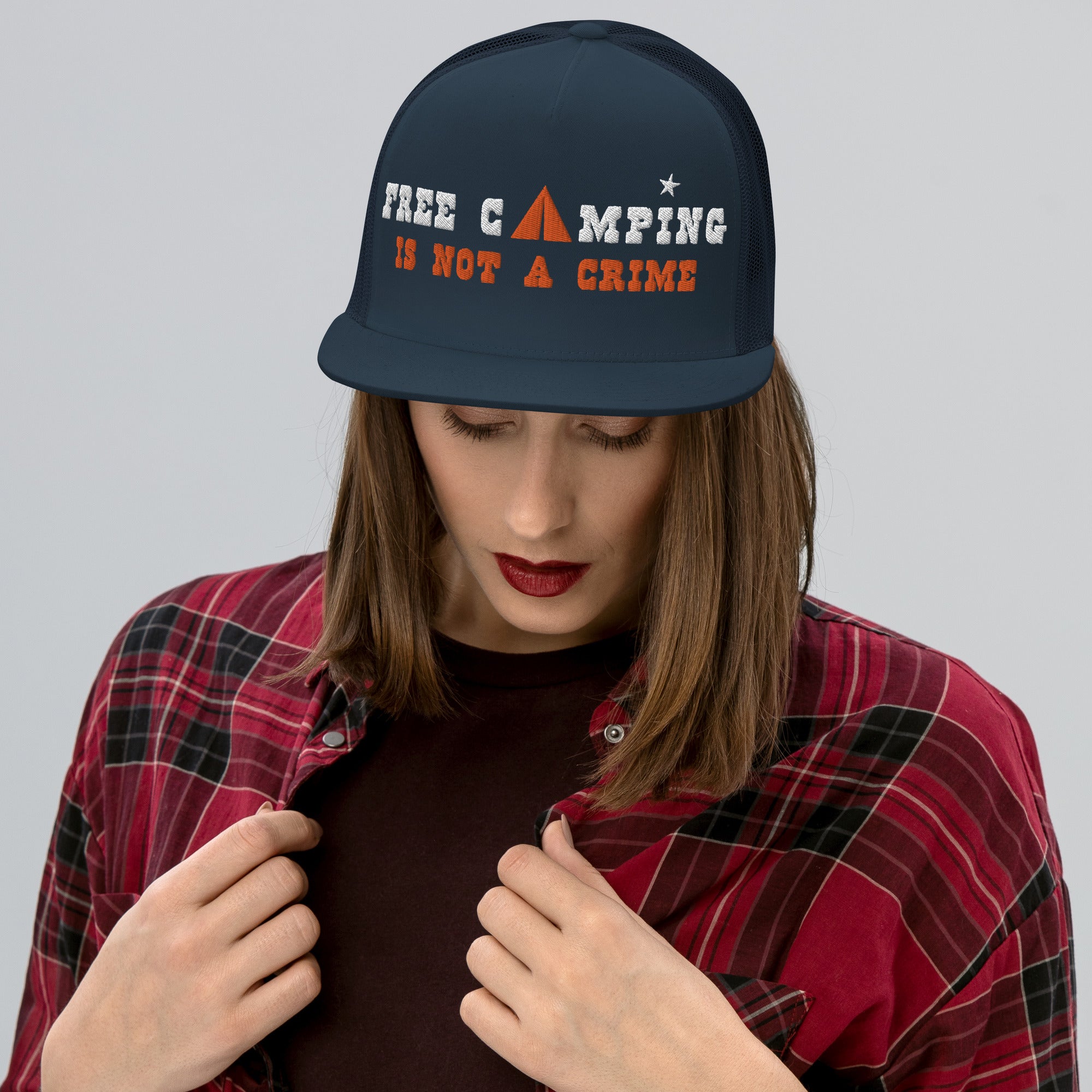 Trucker Cap Free camping is not a crime white/orange