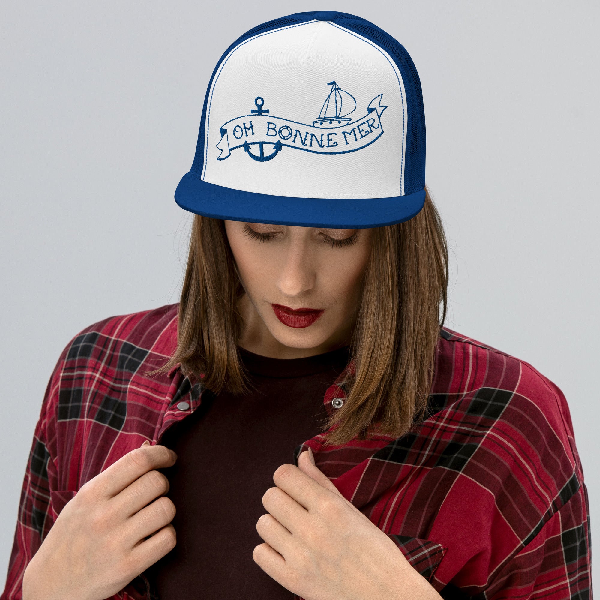 Casquette Trucker bicolore à visière plate Oh Bonne Mer Tattoo Royal Blue
