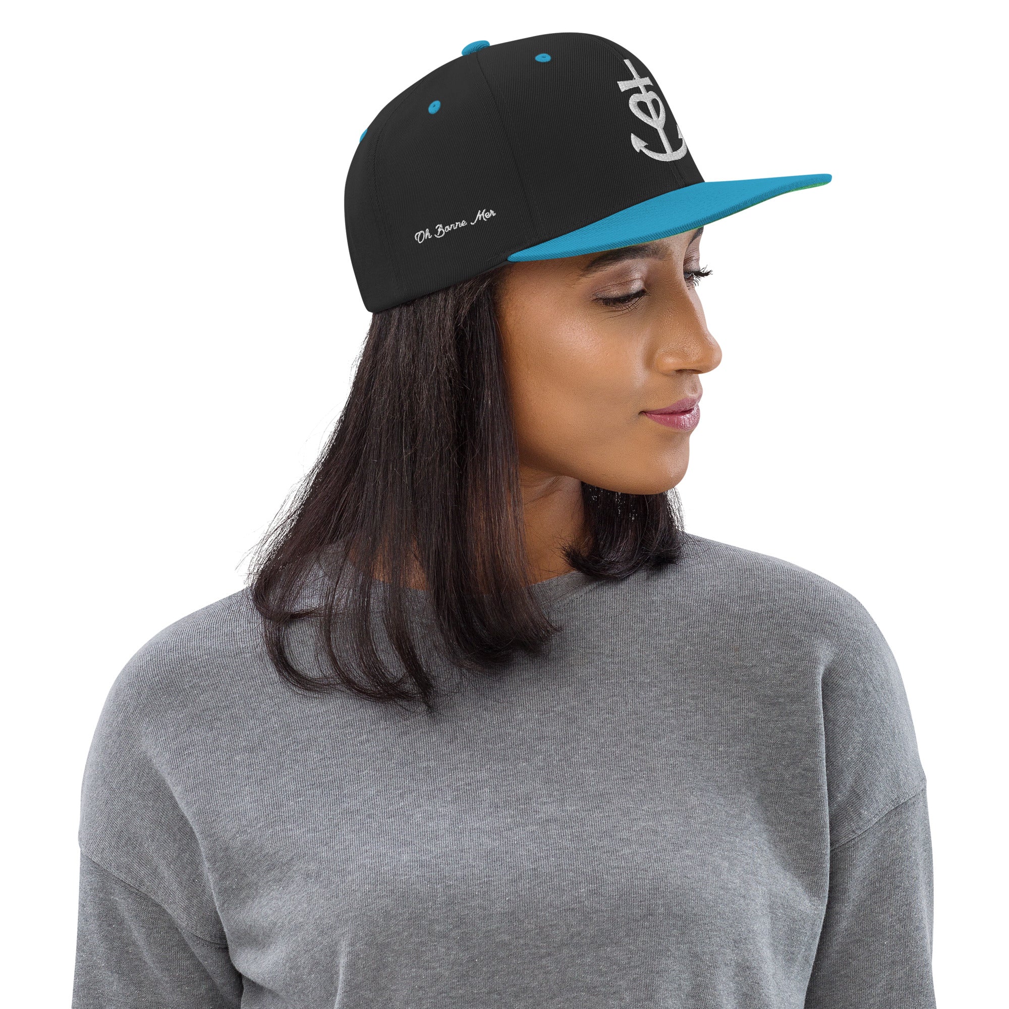 Casquette Snapback Wool Blend bicolore Croix de Camargue Oh Bonne Mer brodé blanc sur 3 côtés