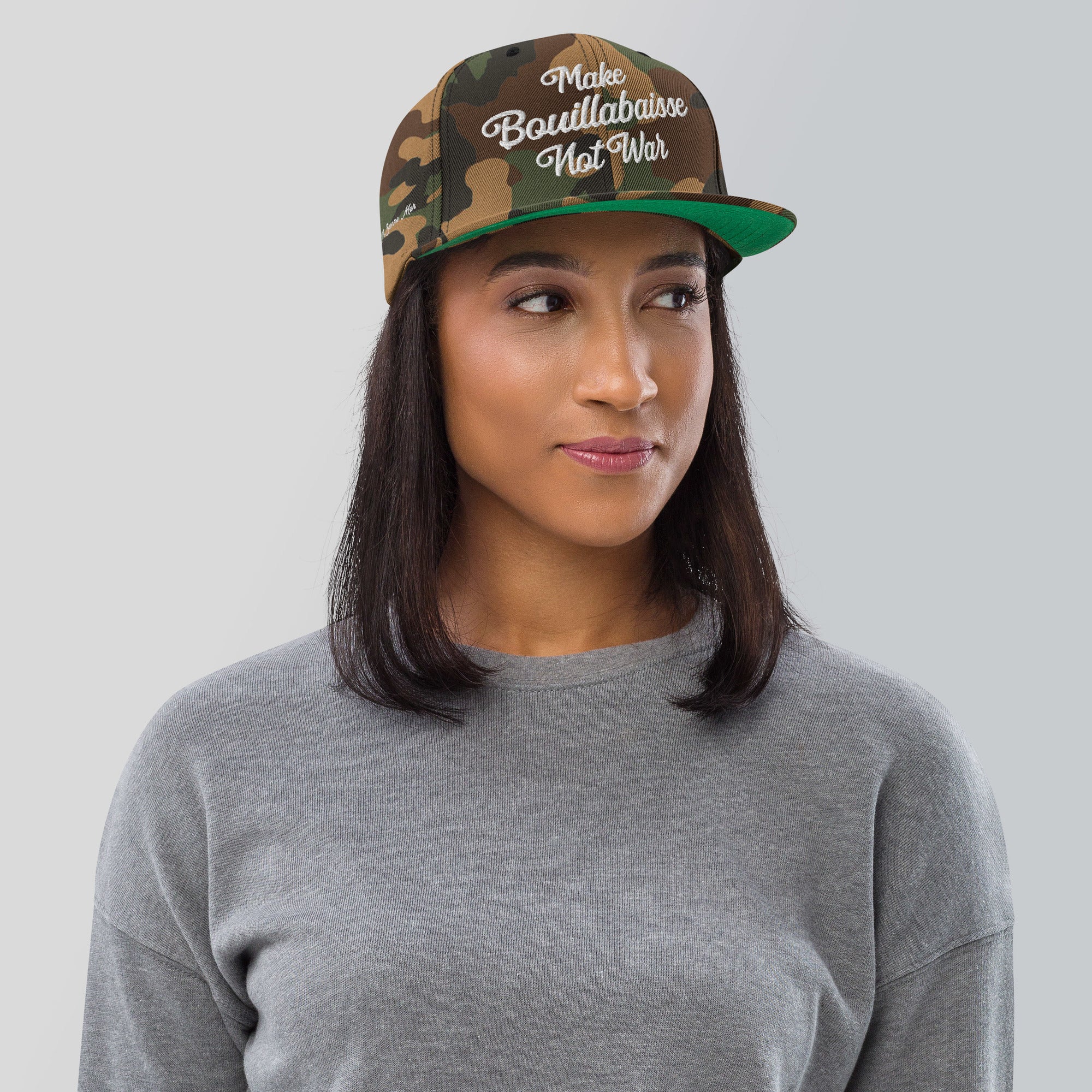 Casquette Snapback camouflage Make Bouillabaisse Not War White brodé sur 3 côtés