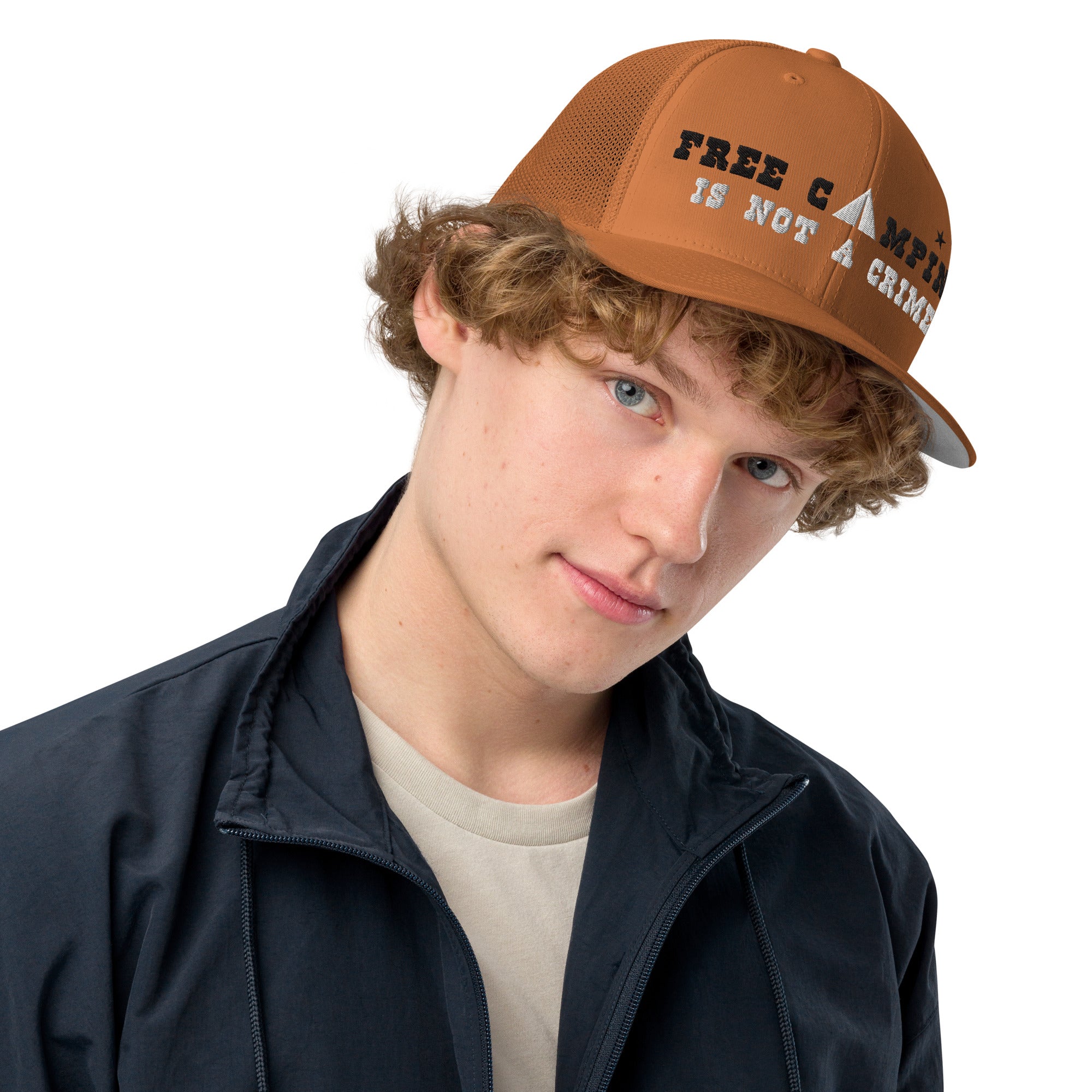Closed-back trucker cap Free camping is not a crime black/white