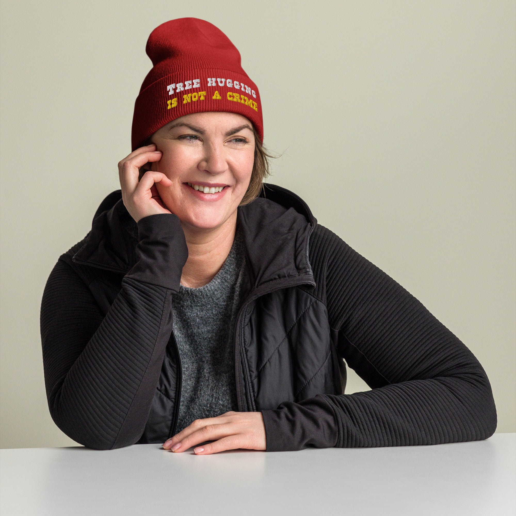 Bonnet old school à revers Tree Hugging is not a crime White/Gold