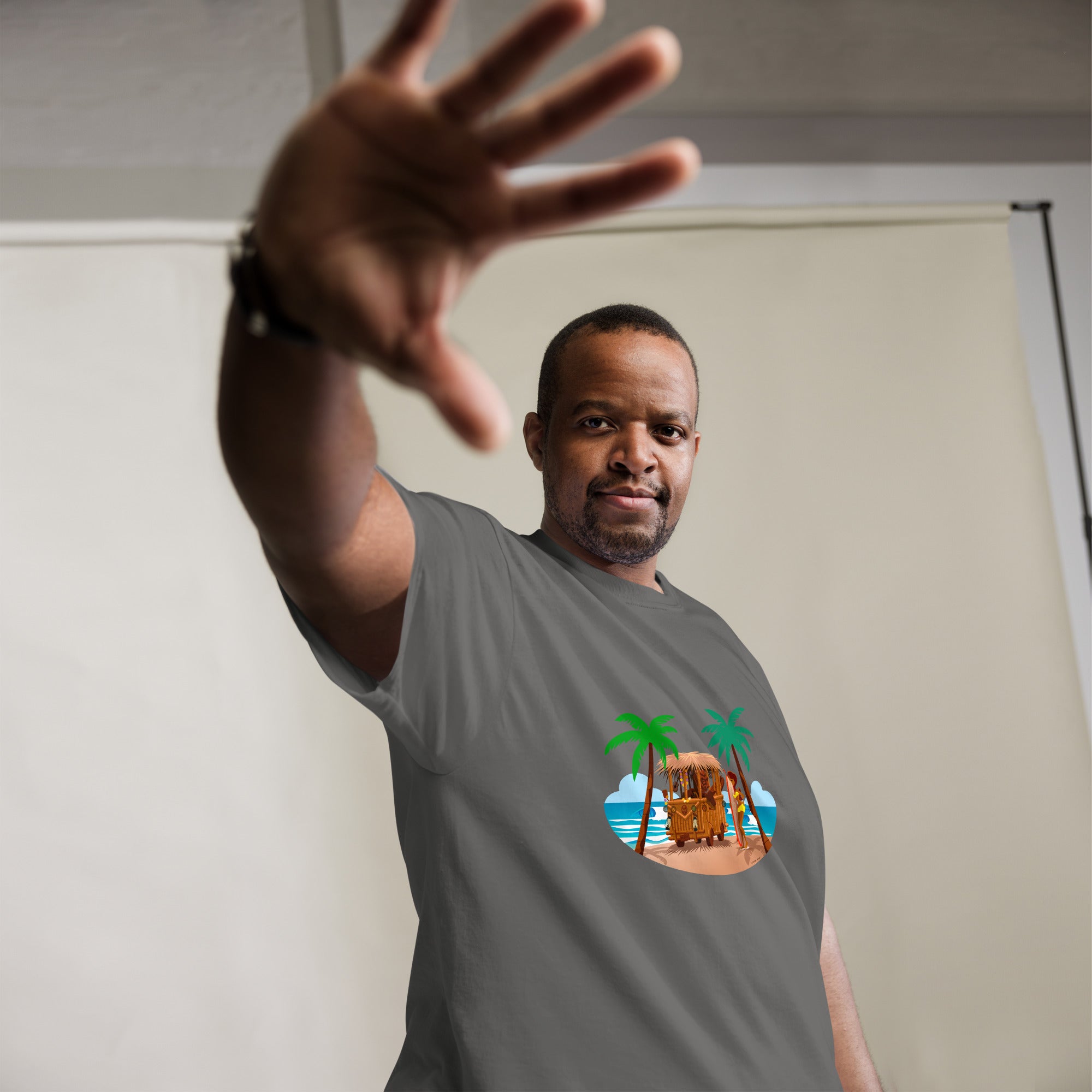 Men's classic tee Tiki Kombi on dark colors