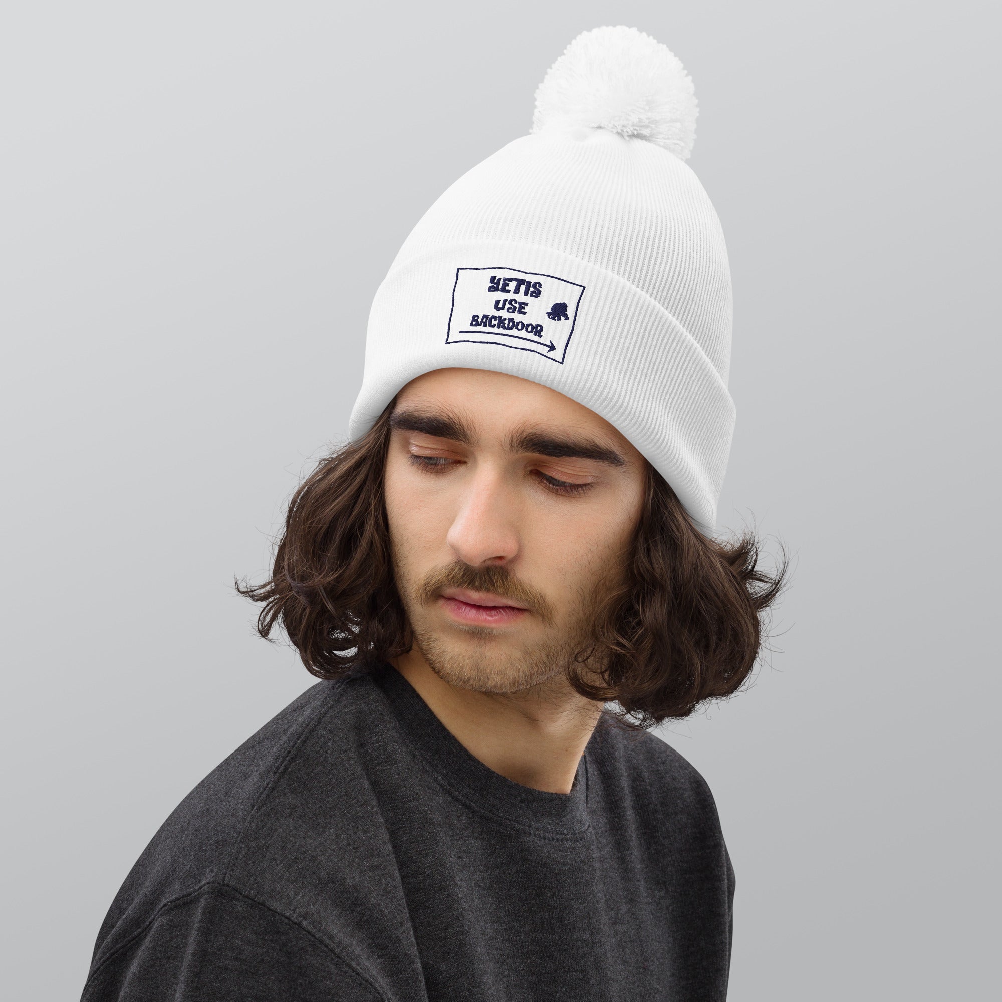 Bonnet à pompon Yetis use backdoor Navy