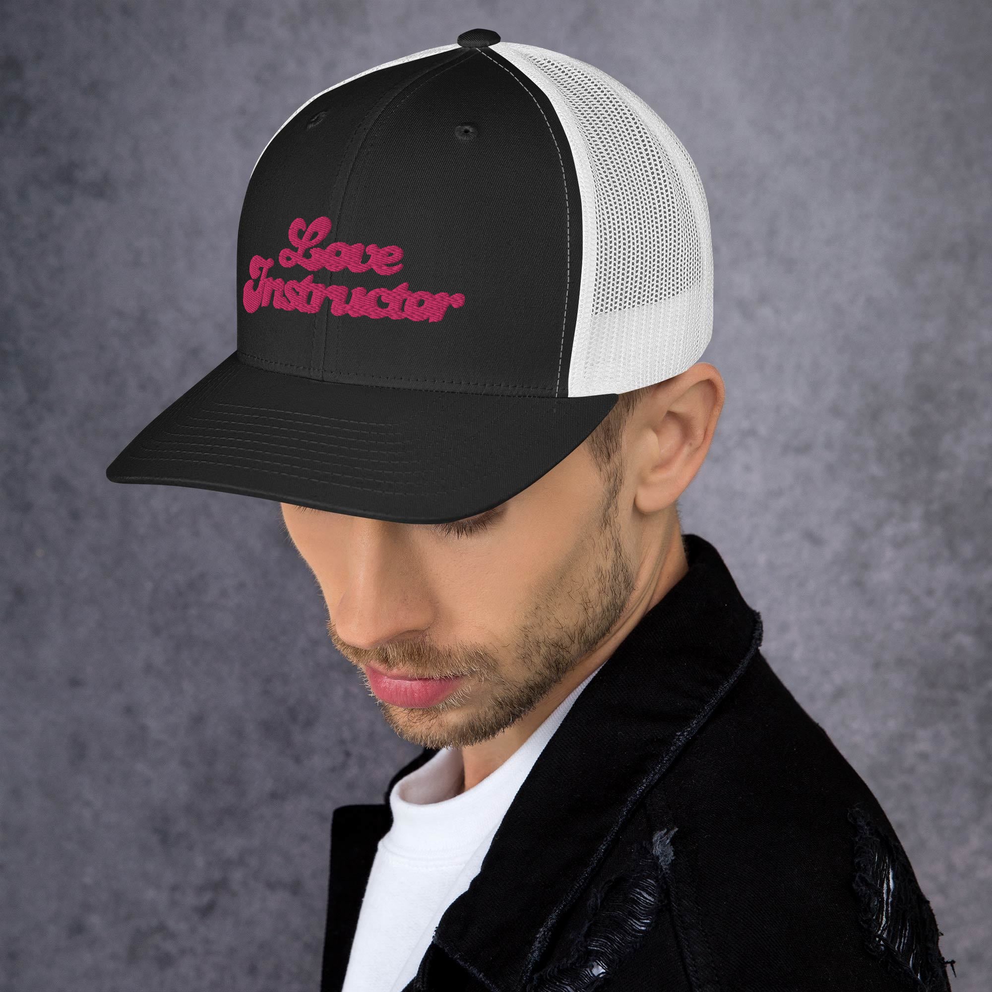 Casquette trucker rétro bicolore Love instructor