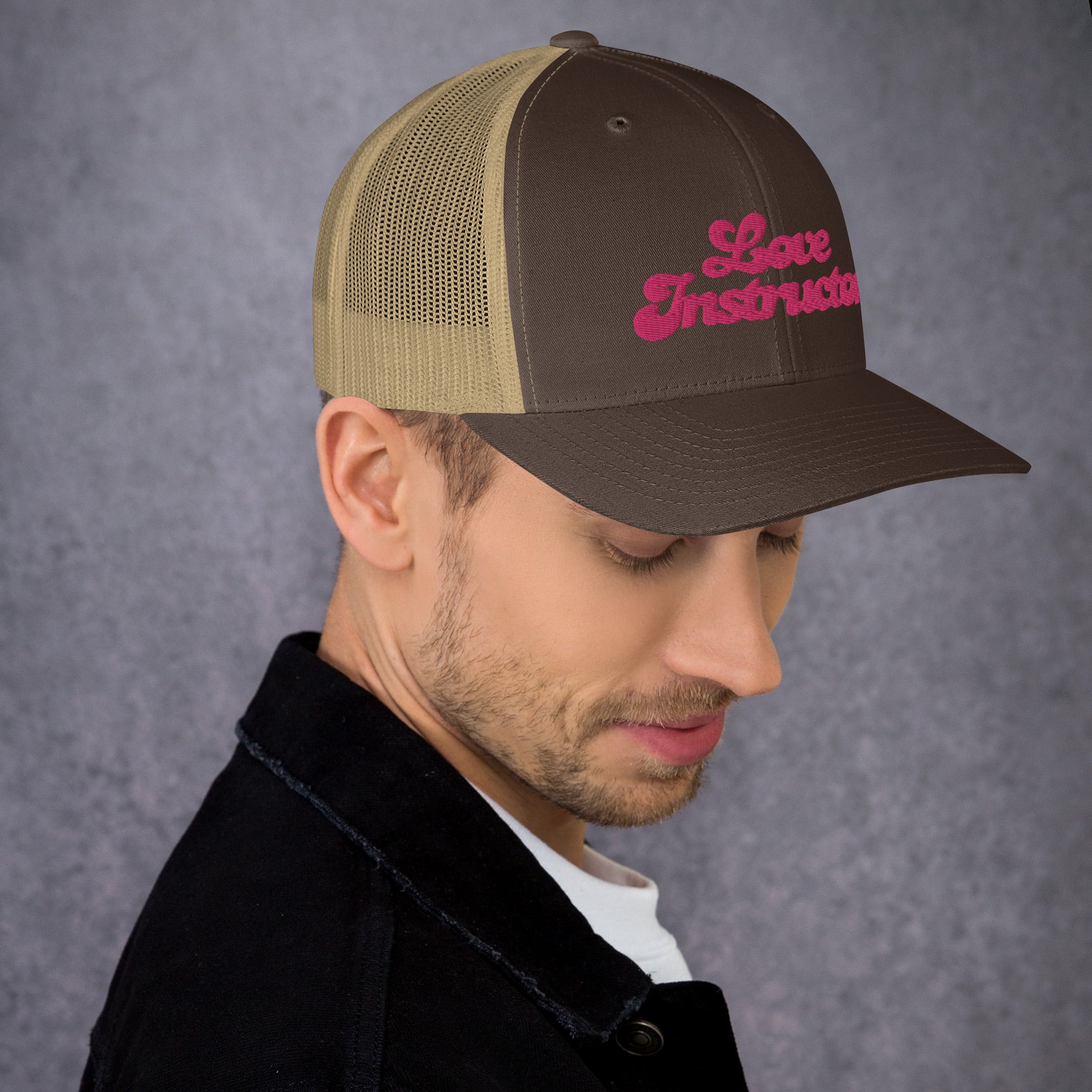 Casquette trucker rétro bicolore Love instructor