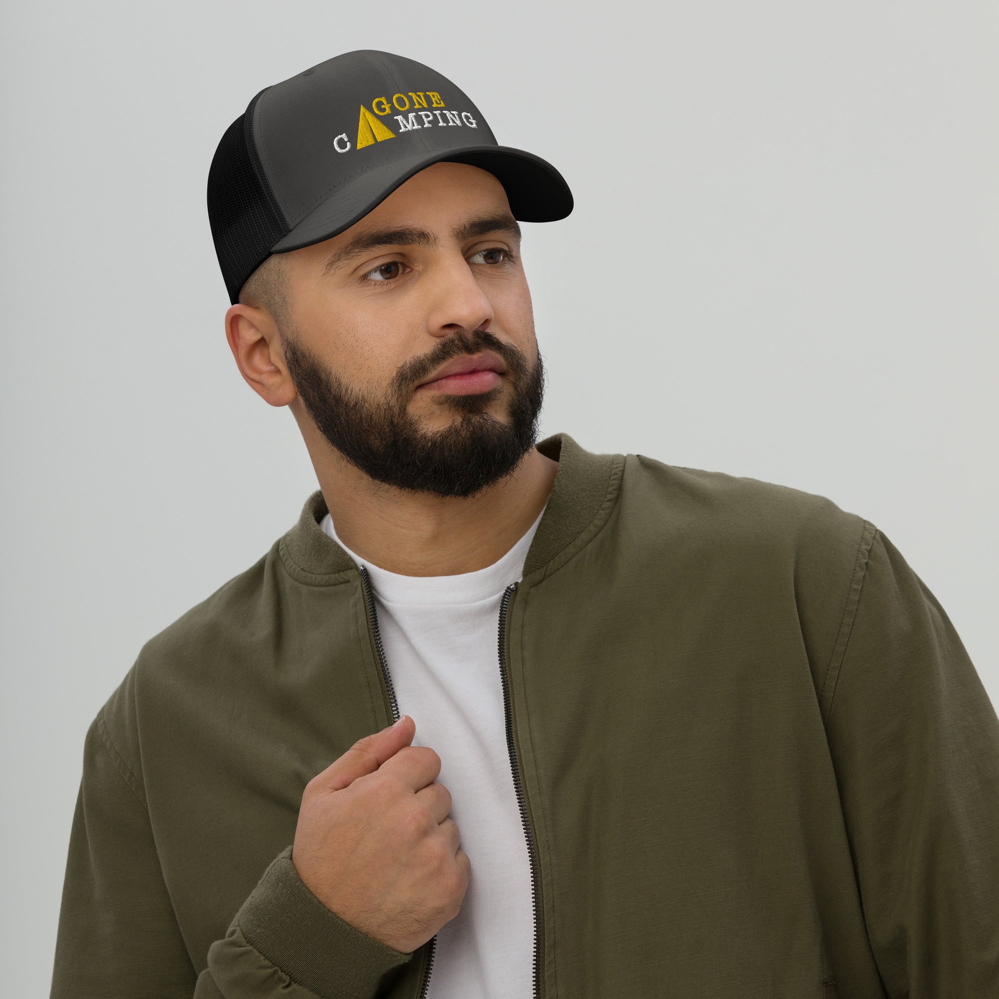 Casquette trucker rétro bicolore Gone Camping