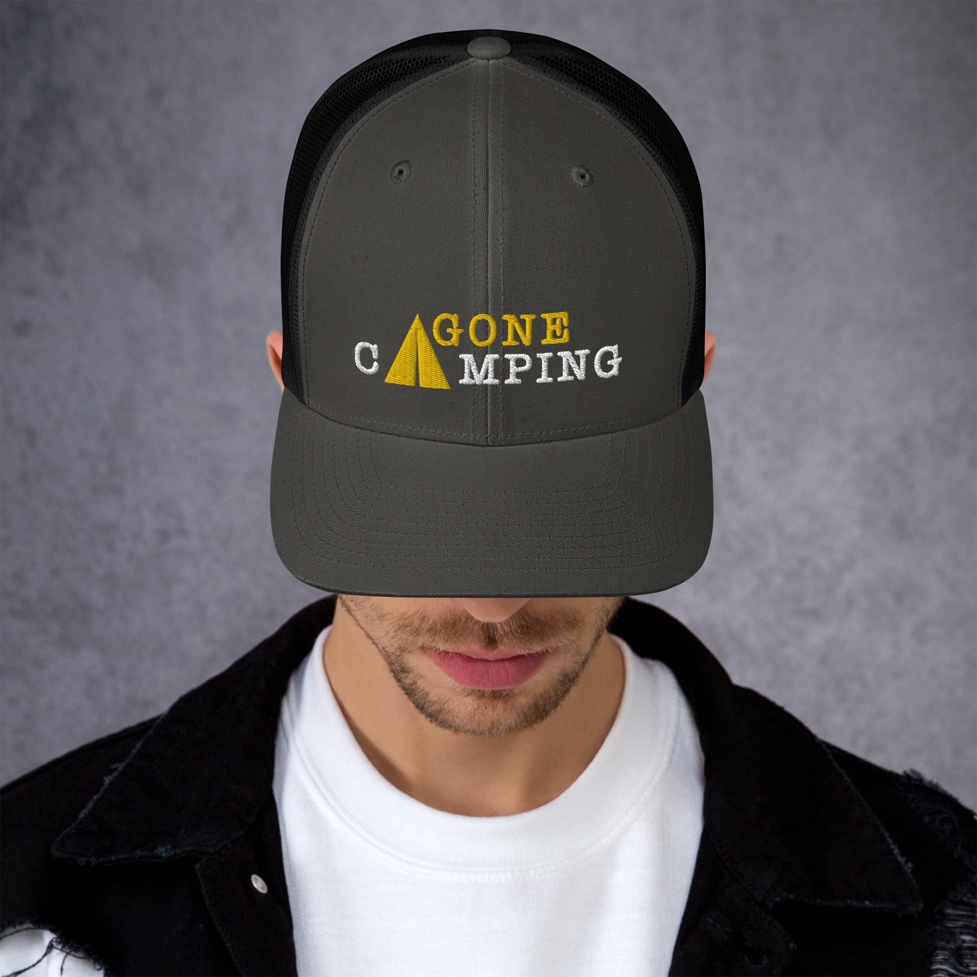 Casquette trucker rétro bicolore Gone Camping