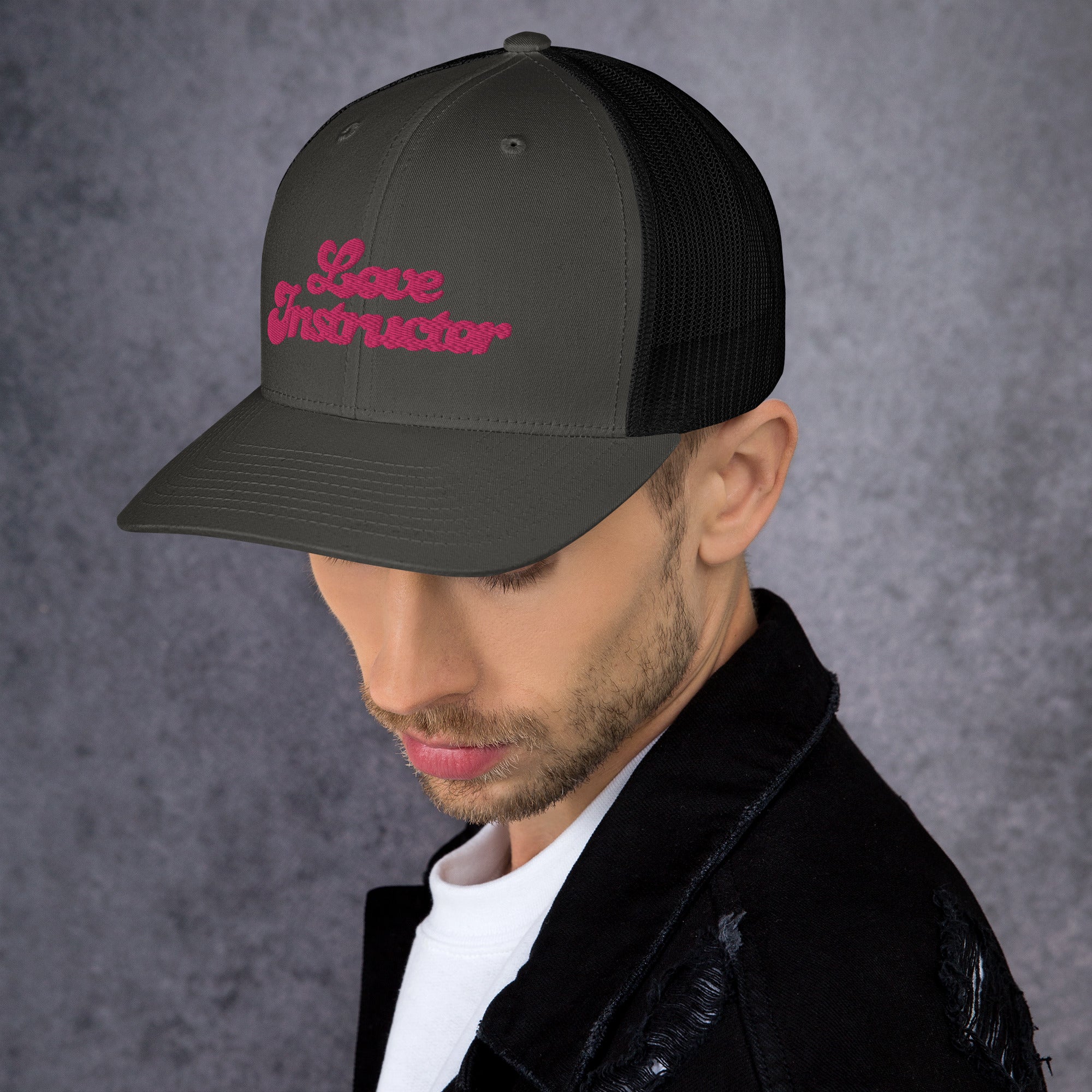 Casquette trucker rétro bicolore Love instructor