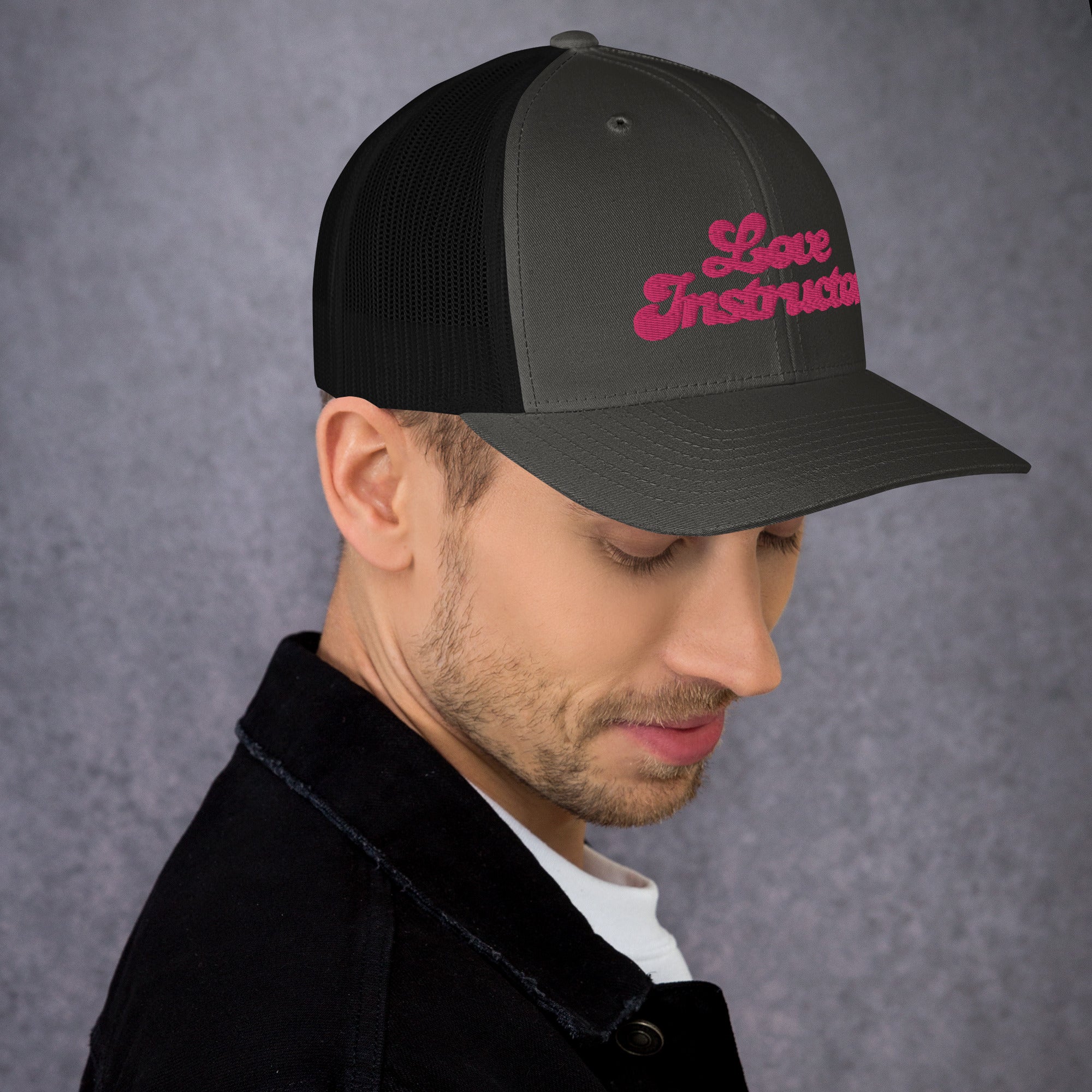 Casquette trucker rétro bicolore Love instructor
