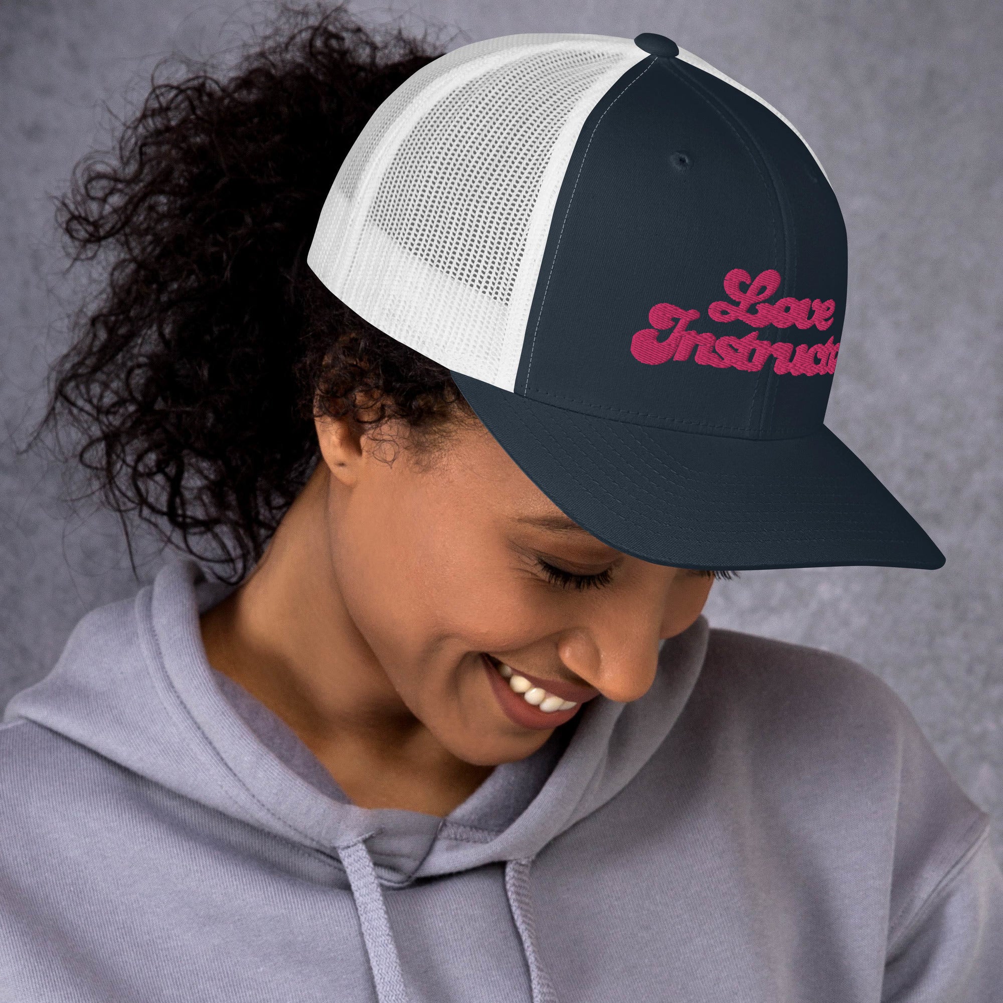 Casquette trucker rétro bicolore Love instructor