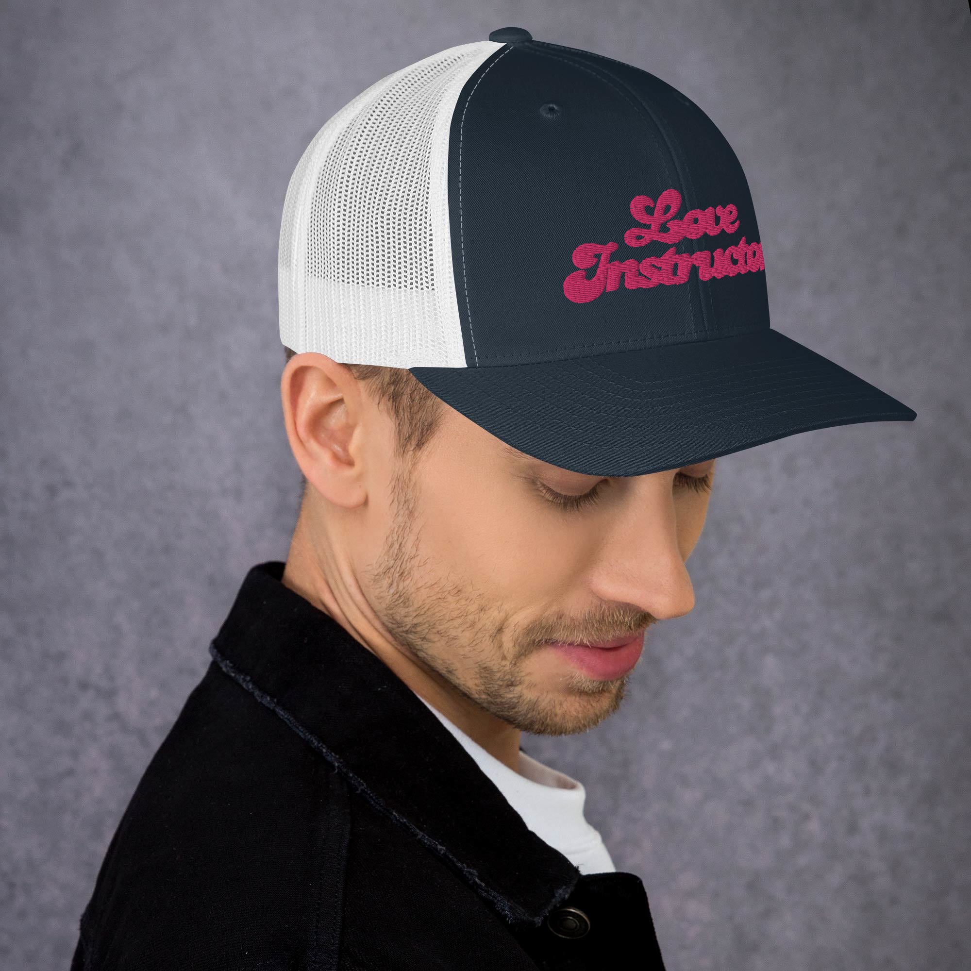 Casquette trucker rétro bicolore Love instructor