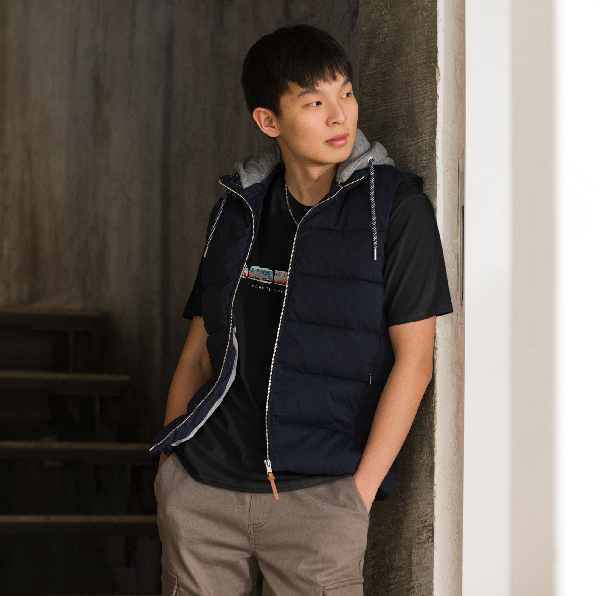 T-shirt softstyle en coton Vintage Campers: Home is where you park it sur couleurs foncées