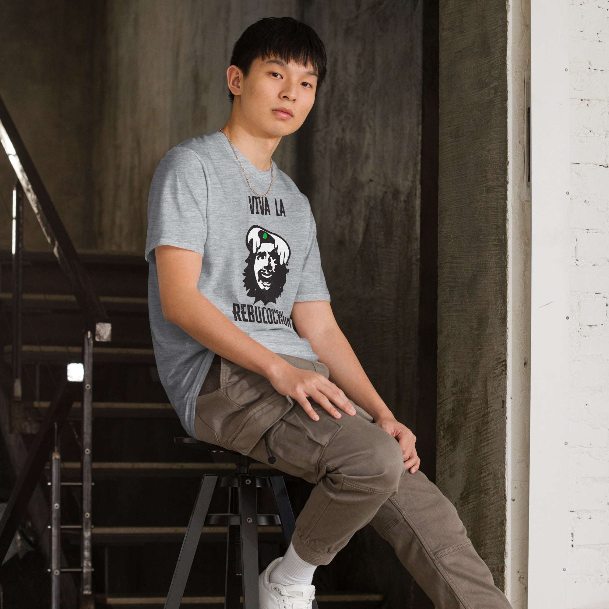 T-shirt softstyle en coton Le Che Savoyard Viva la Rebolochon Foncé