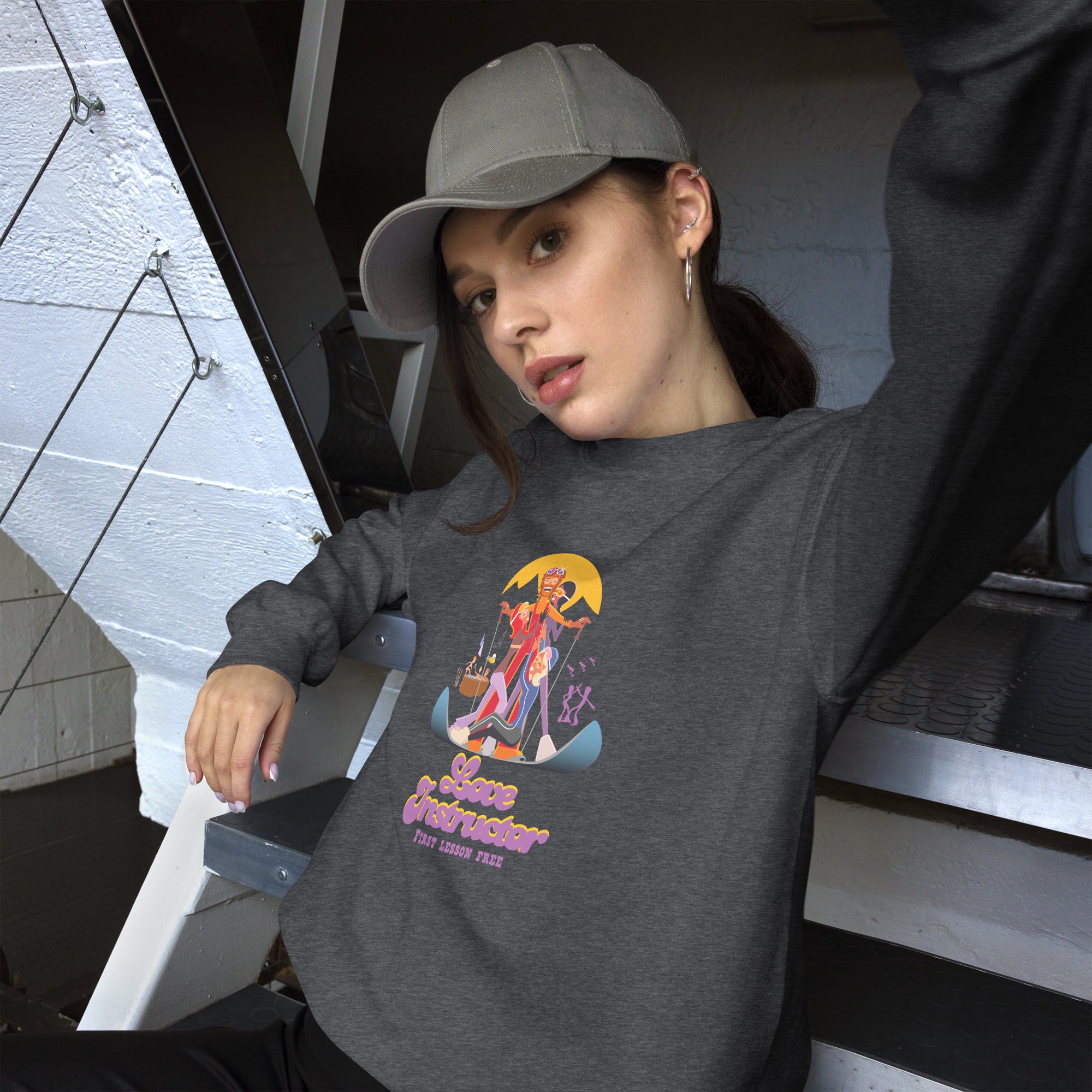 Sweat Unisexe à Col Rond Love Instructor First Lesson free sur couleurs foncées