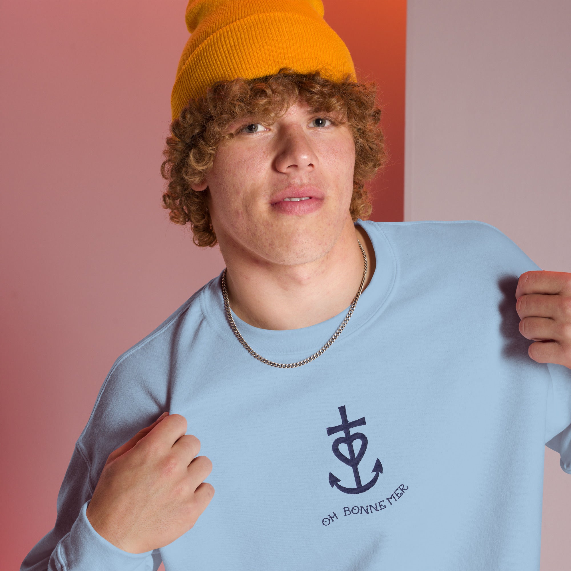 Sweat Unisexe à Col Rond Croix de Camargue Oh Bonne mer bleu marine brodée