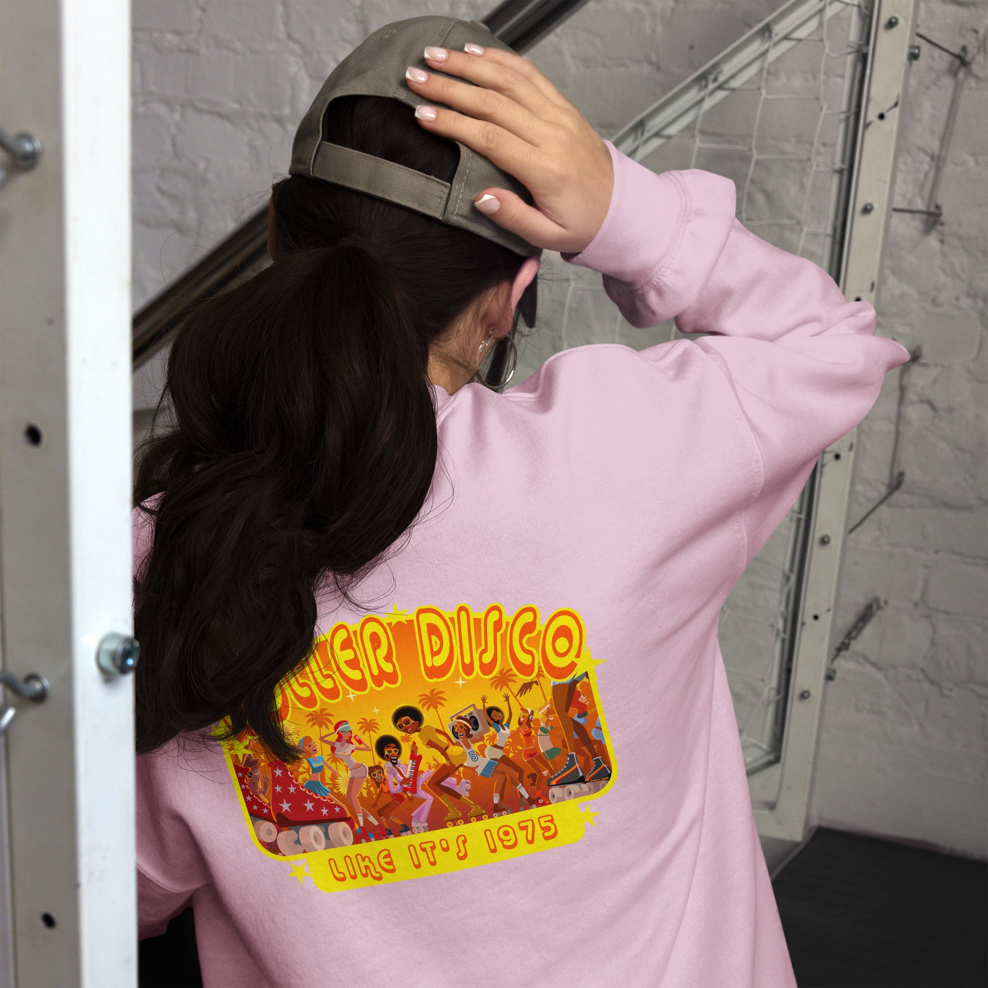 Sweat Unisexe à Col Rond Roller Disco 1975 sur couleurs claires (face & dos)