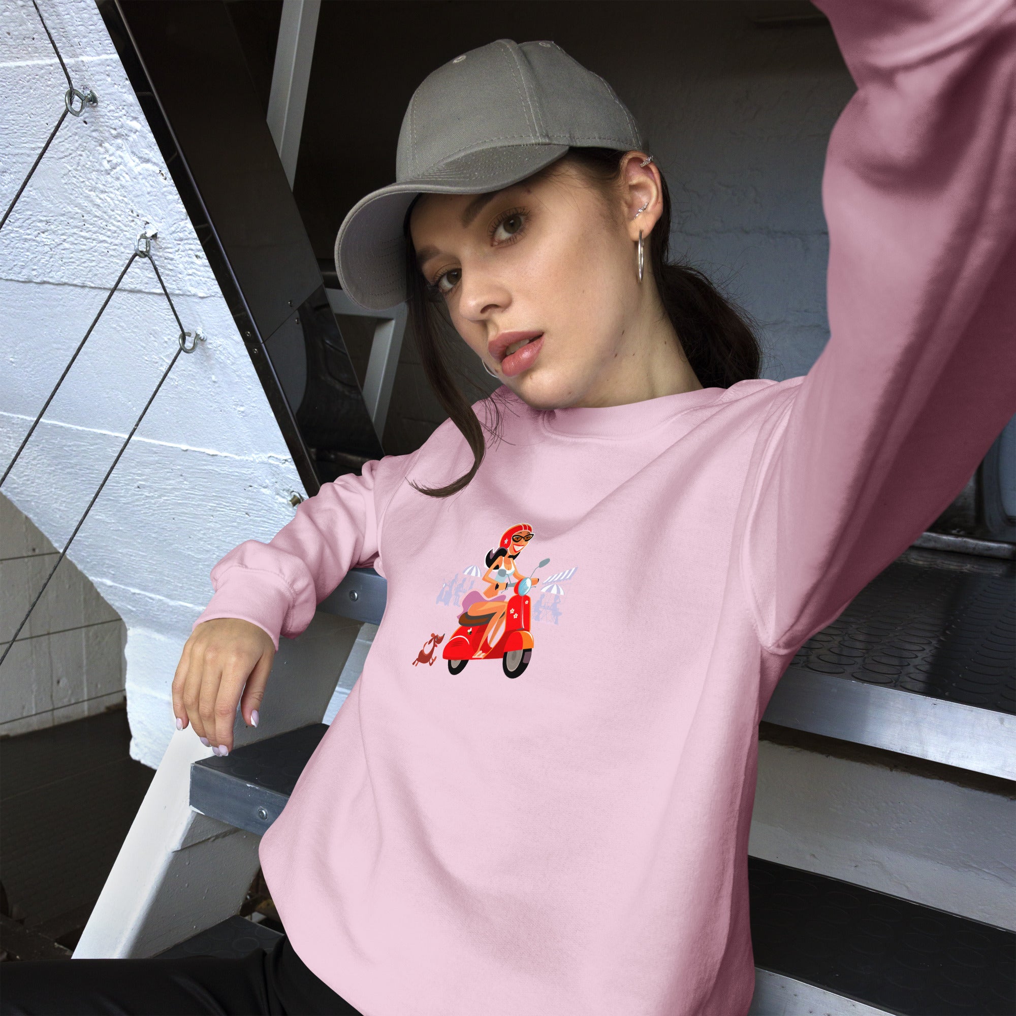 Sweat Unisexe à Col Rond Vespa Girl in St Tropez sur couleurs claires