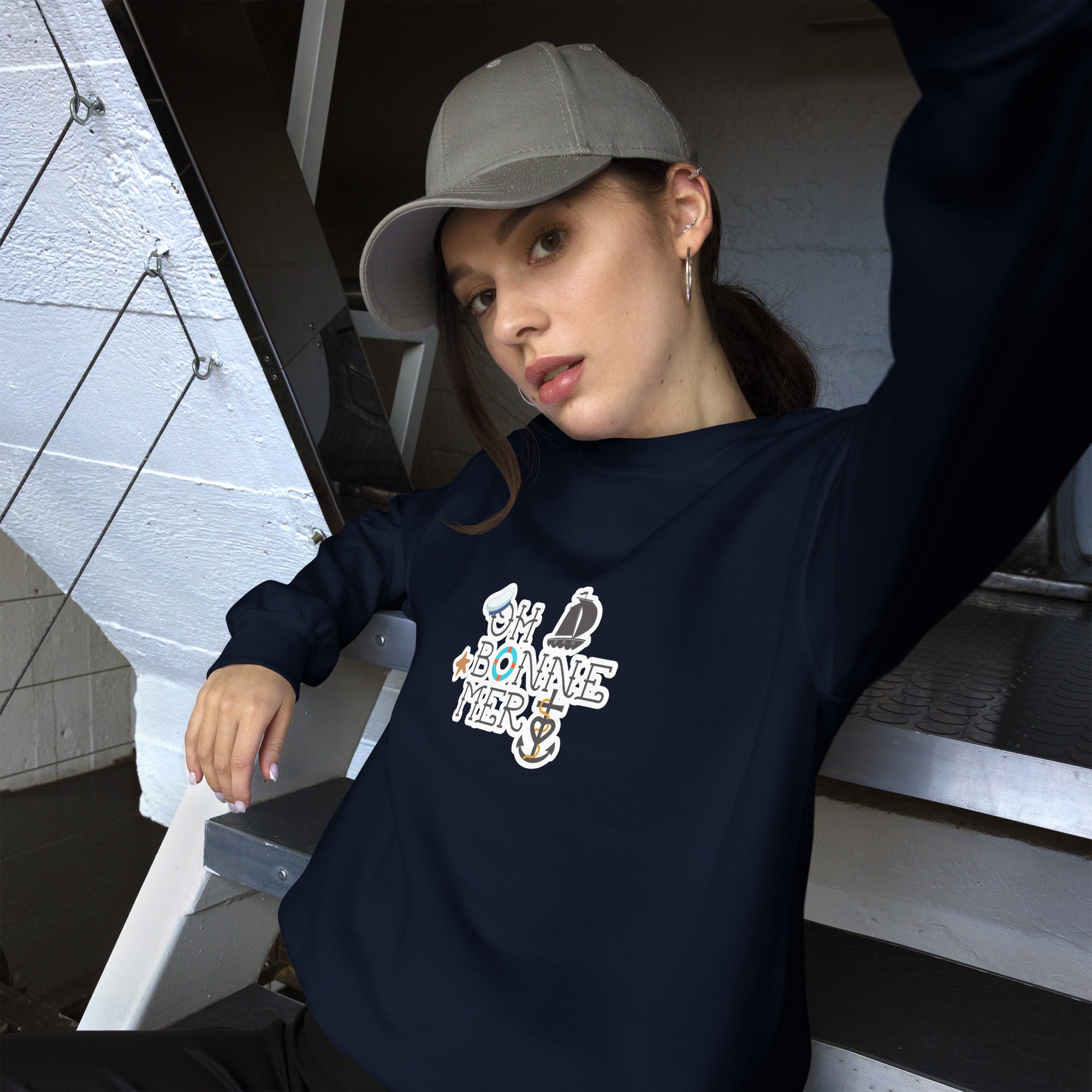 Sweat Unisexe à Col Rond Oh Bonne Mer 3 sur couleurs foncées