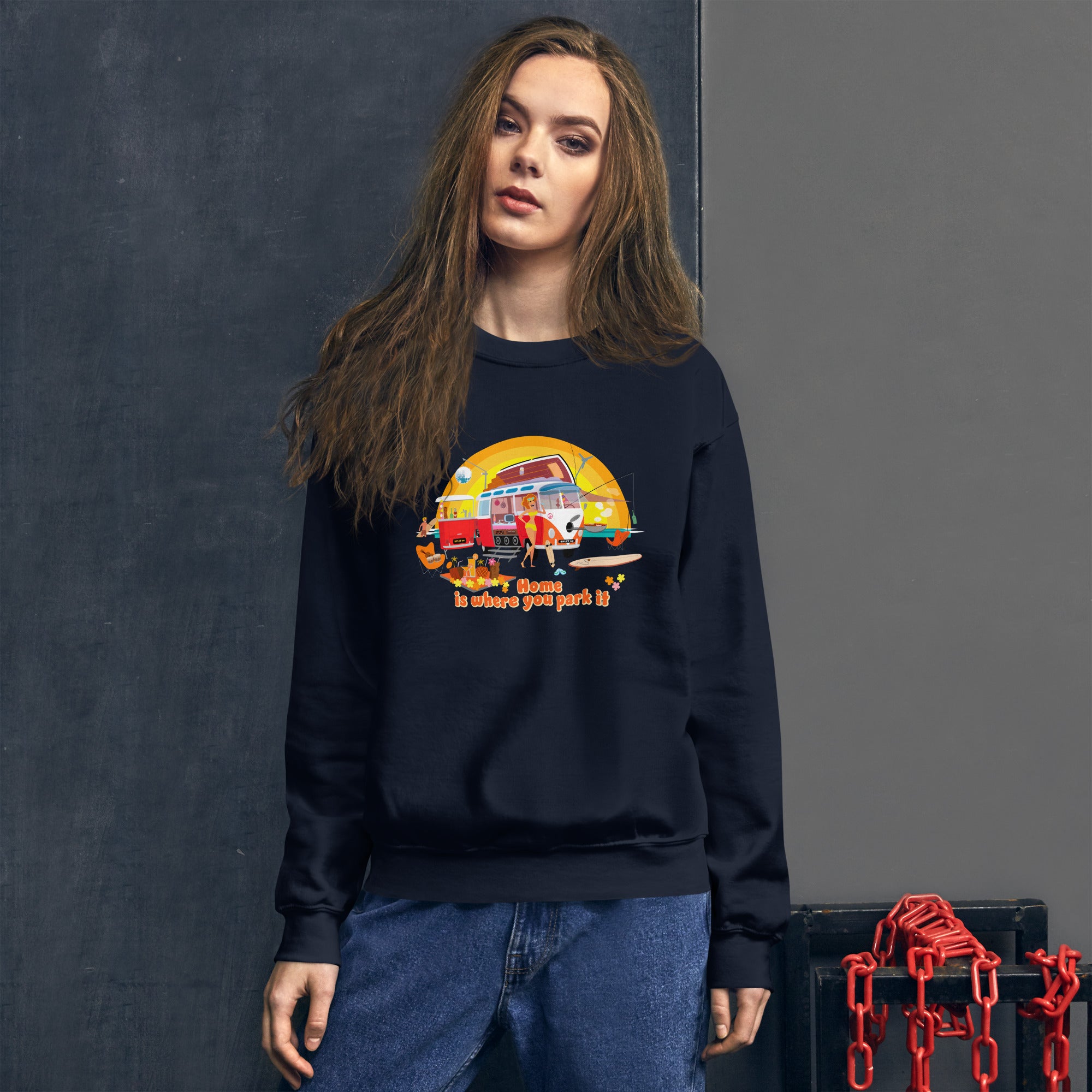 Sweat Unisexe à Col Rond Ultra Combi Home is where you park it sur couleurs foncées