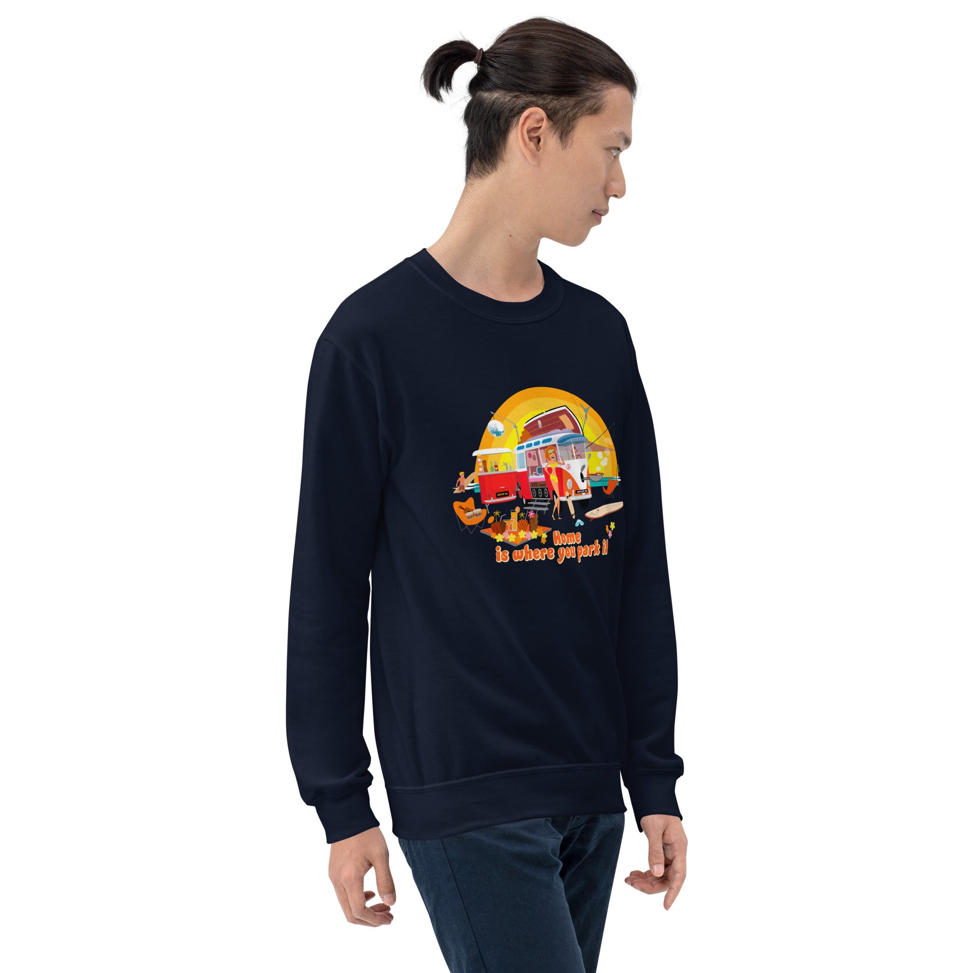 Sweat Unisexe à Col Rond Ultra Combi Home is where you park it sur couleurs foncées