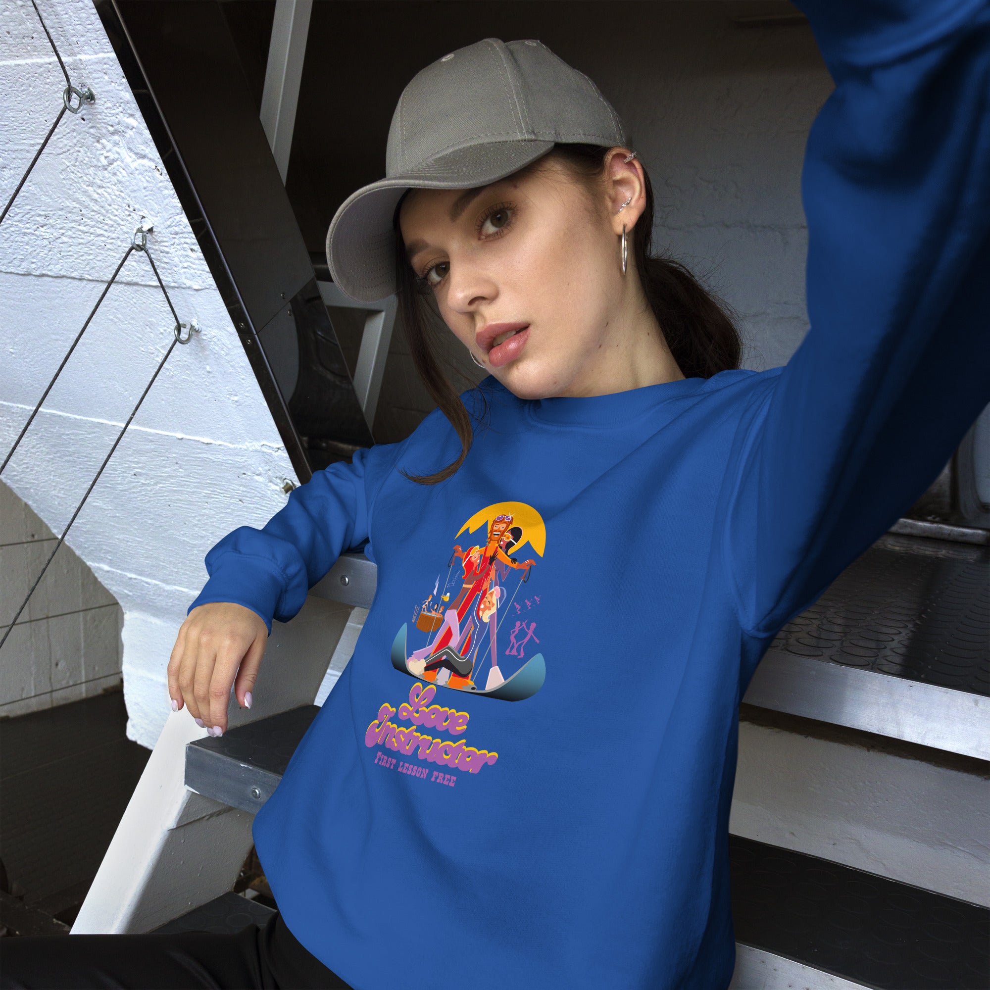 Sweat Unisexe à Col Rond Love Instructor First Lesson free sur couleurs claires