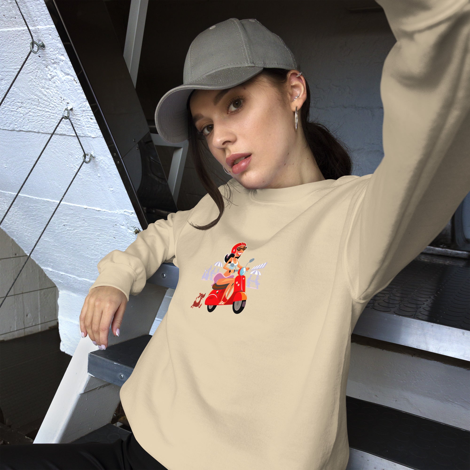 Sweat Unisexe à Col Rond Vespa Girl in St Tropez sur couleurs claires