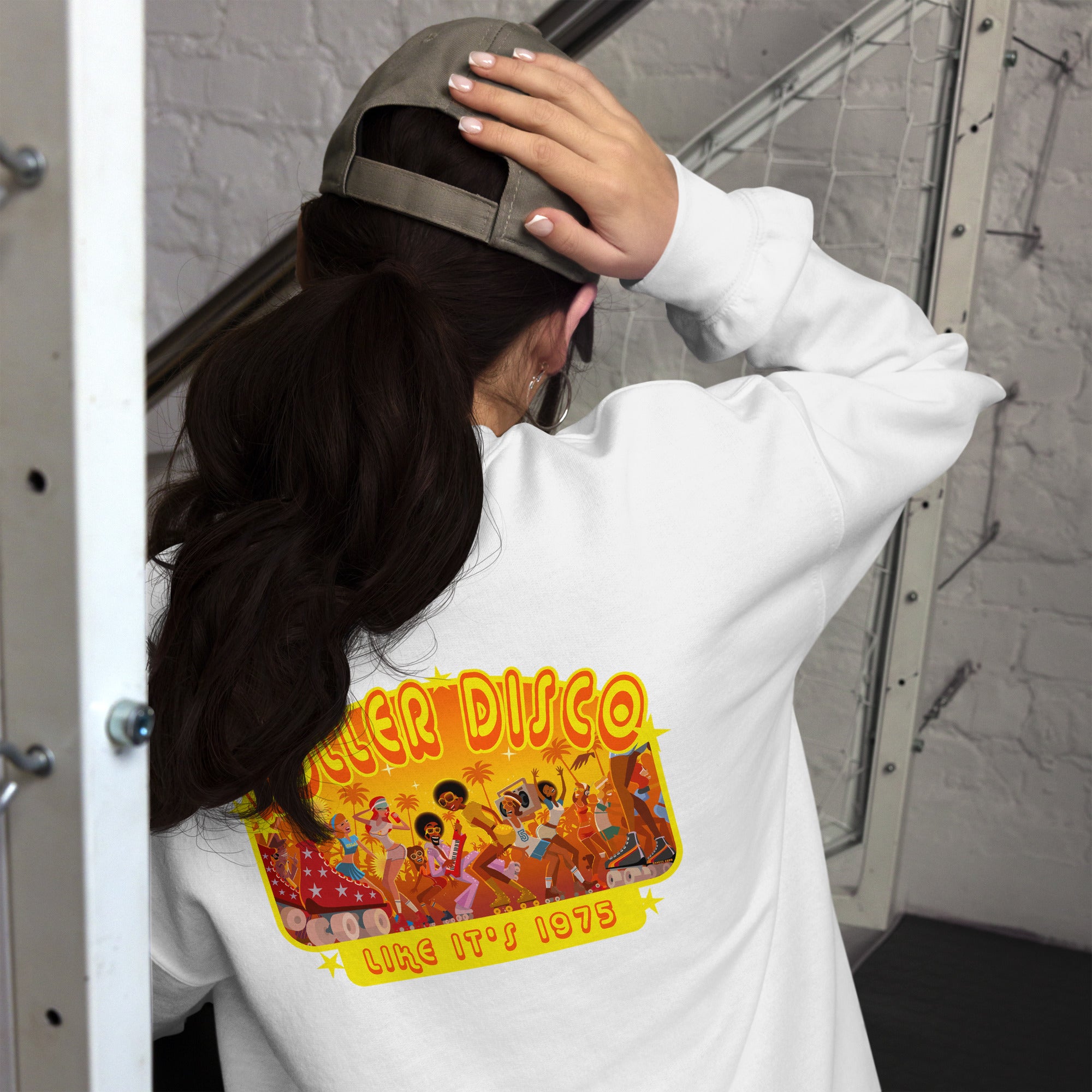 Sweat Unisexe à Col Rond Roller Disco 1975 sur couleurs claires (face & dos)