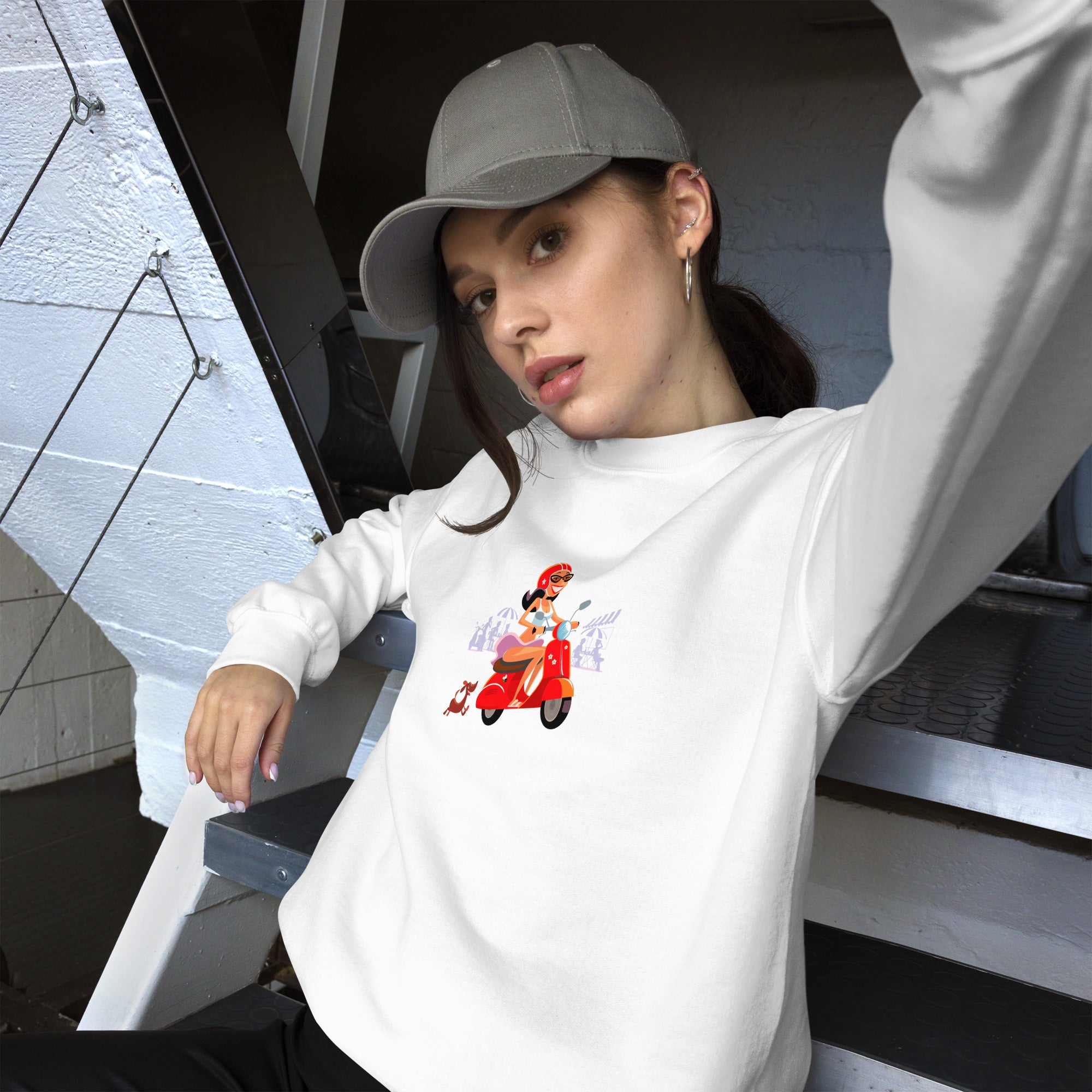 Sweat Unisexe à Col Rond Vespa Girl in St Tropez sur couleurs claires