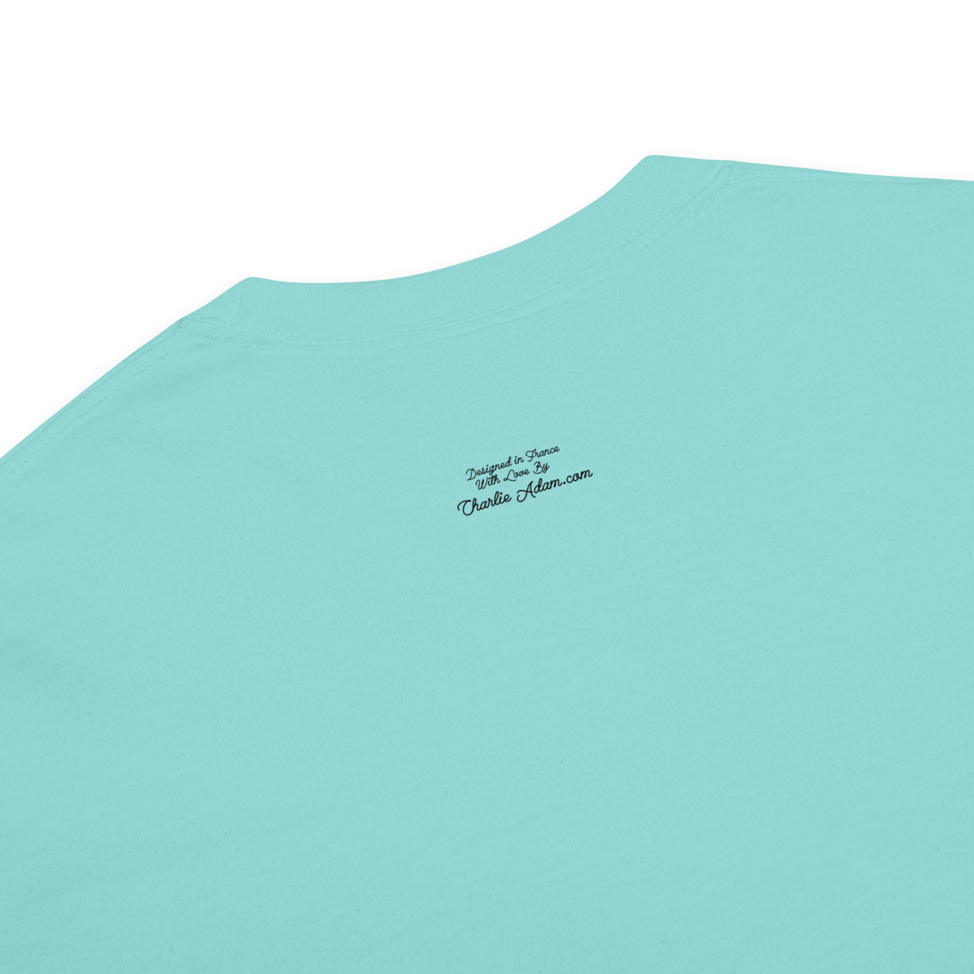 T-shirt teinté lourd unisexe License to Chill Vamos a la Playa sur couleurs claires