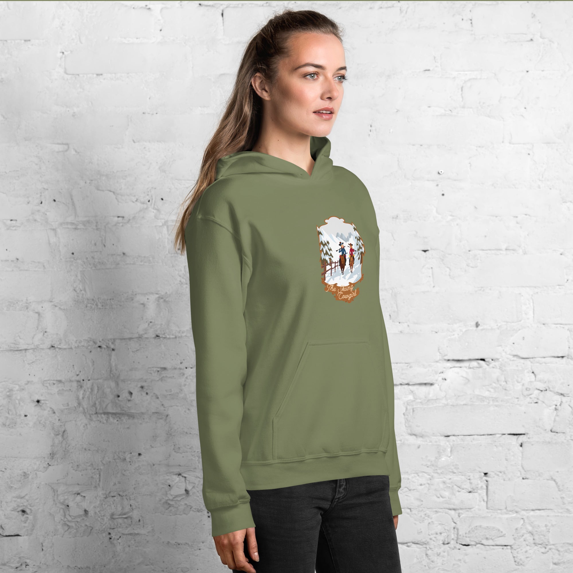 Sweat à capuche d'hiver unisexe The Skiing Cowgirl sur couleurs foncées