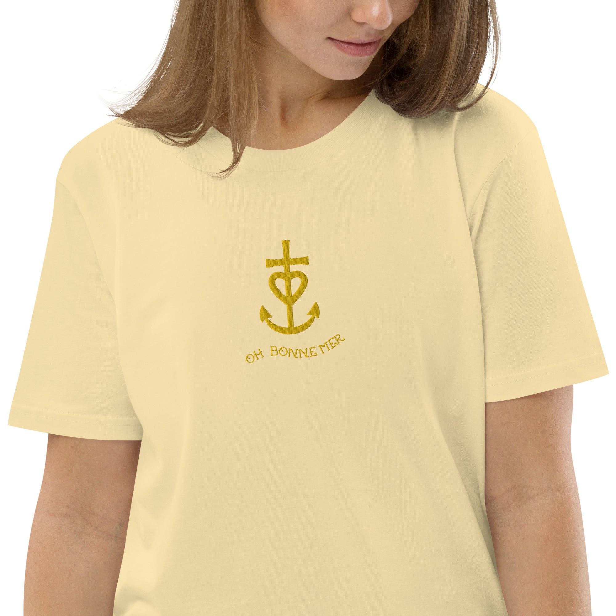 T-shirt unisexe en coton biologique Croix de Camargue dorée Oh Bonne mer brodé sur couleurs vives