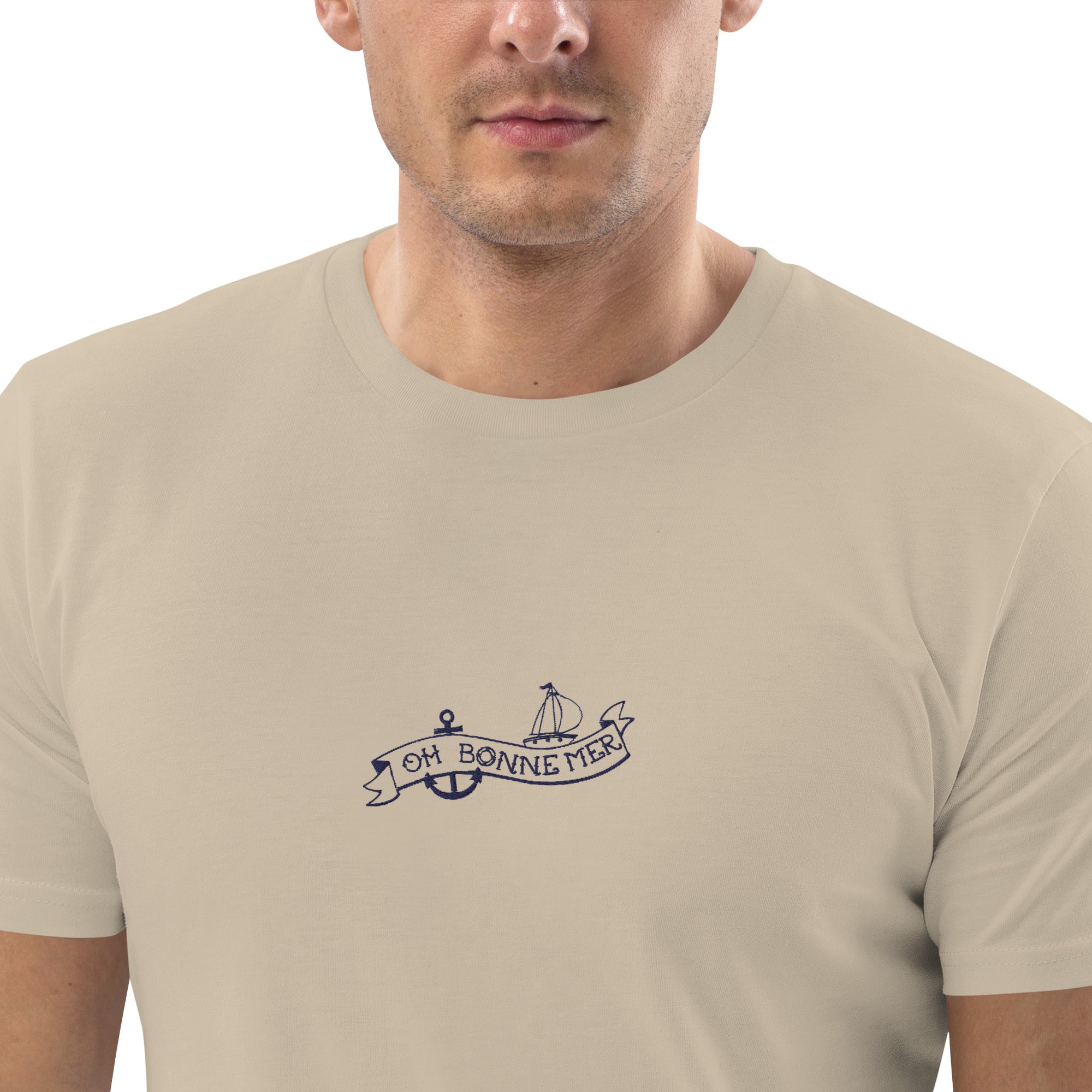 T-shirt unisexe en coton biologique Oh Bonne Mer Tattoo navy brodé sur couleurs claires