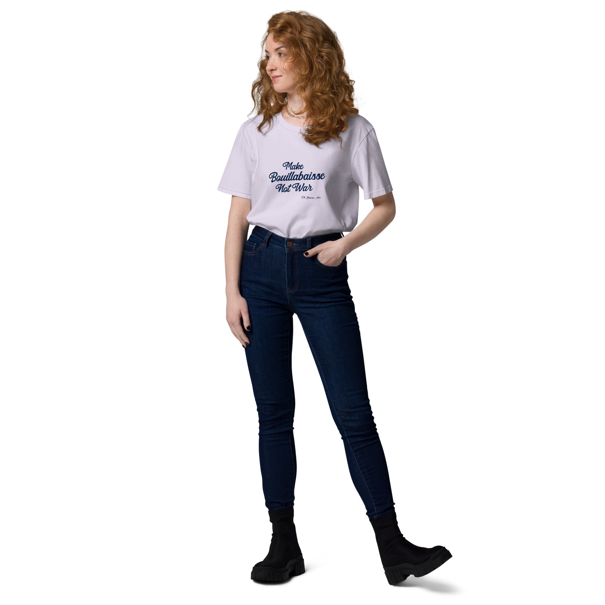 T-shirt unisexe en coton biologique Make Bouillabaisse Not War Navy sur couleurs claires