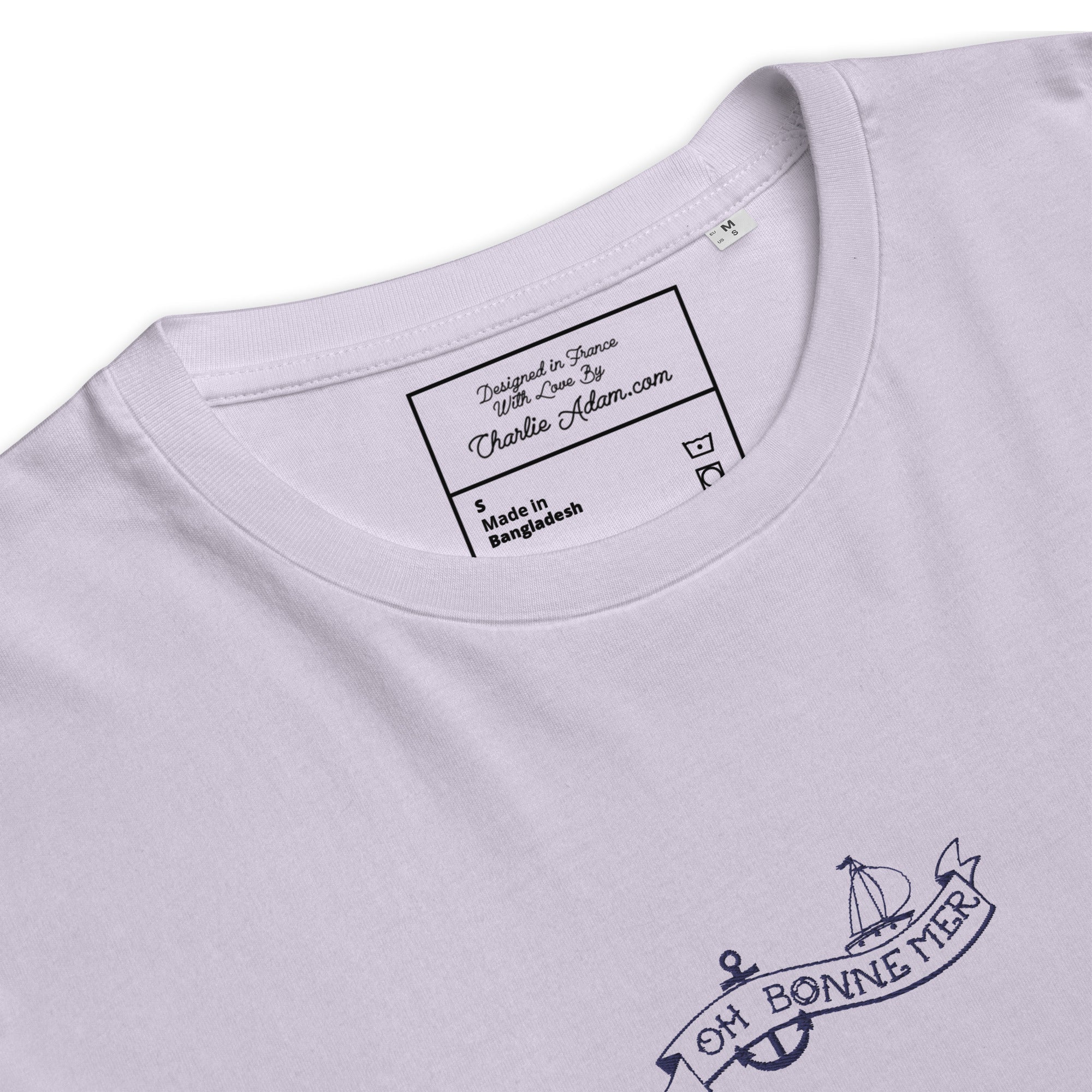 T-shirt unisexe en coton biologique Oh Bonne Mer Tattoo navy brodé sur couleurs claires