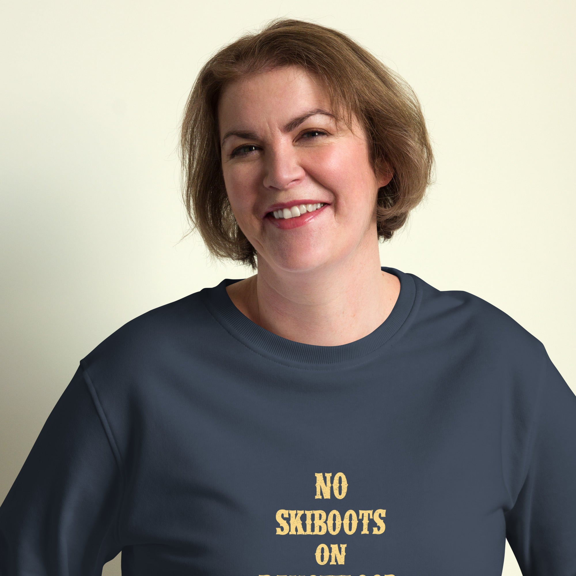 Unisex organic sweatshirt No Skiboots on Dancefloor light text