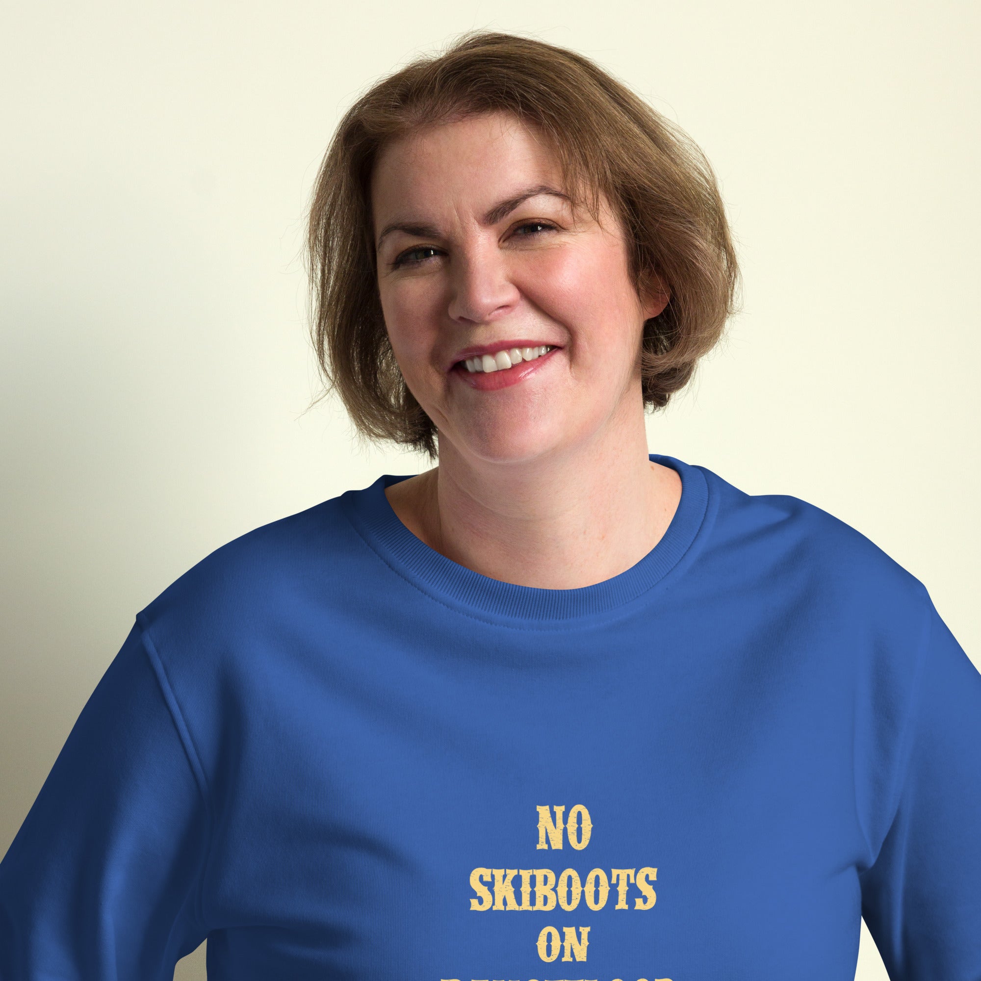 Unisex organic sweatshirt No Skiboots on Dancefloor light text
