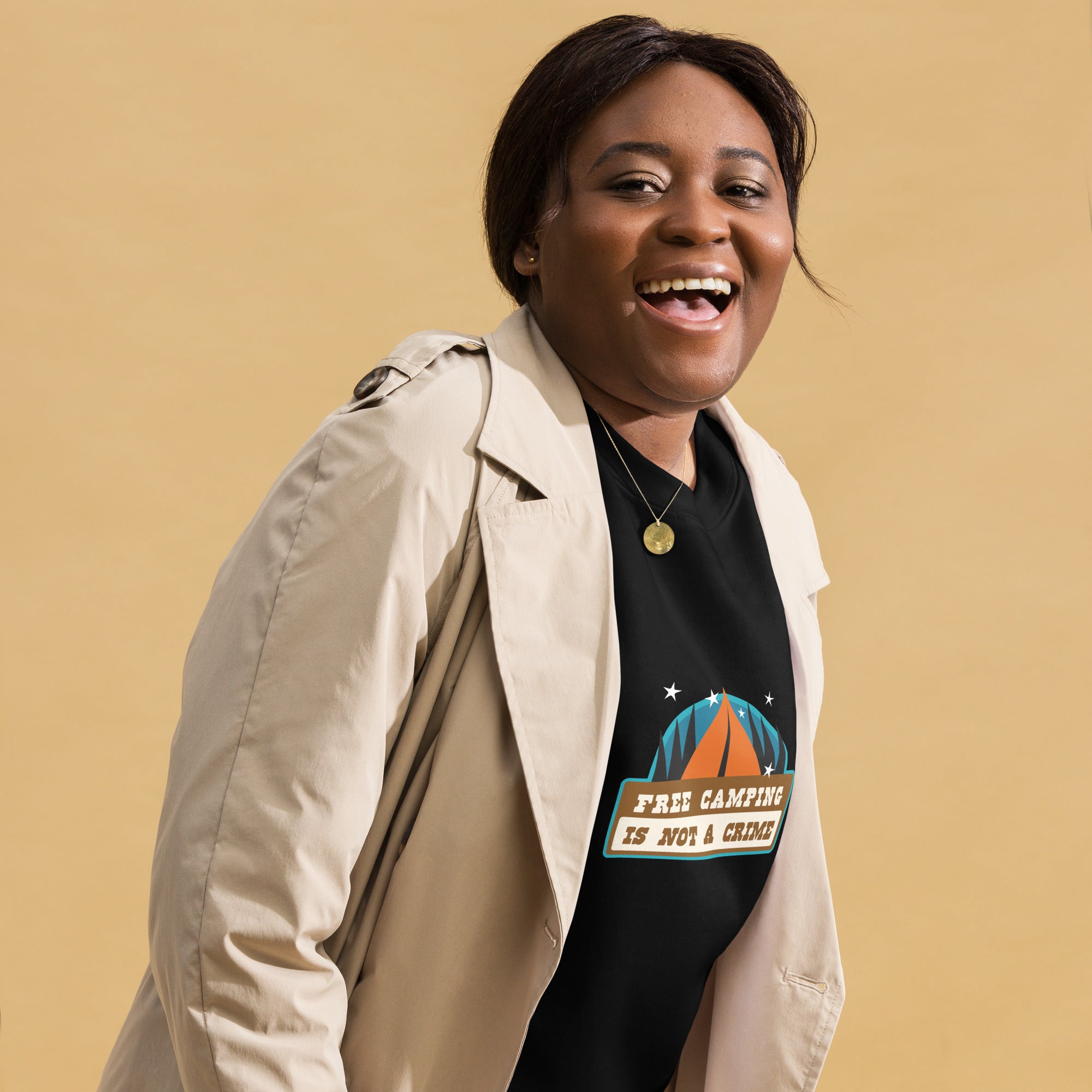 Sweatshirt premium unisexe Free camping is not a crime graphic