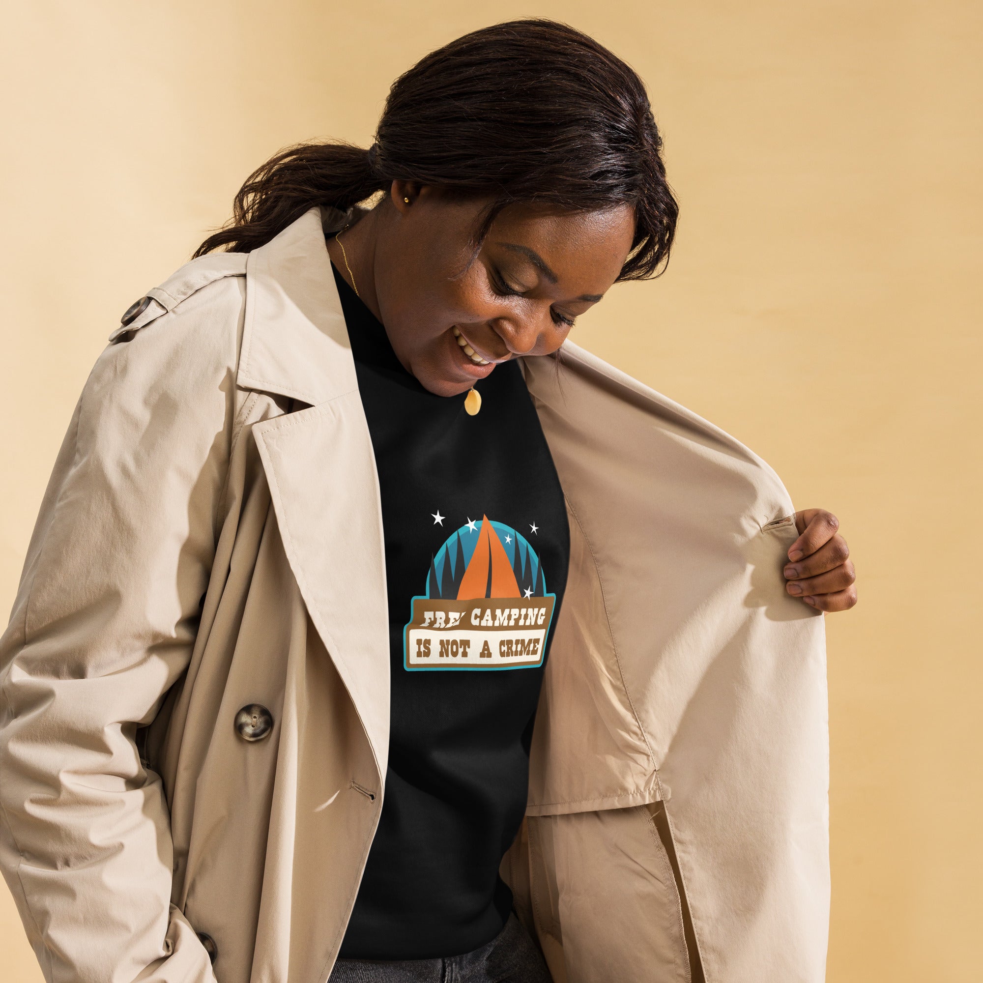 Sweatshirt premium unisexe Free camping is not a crime graphic