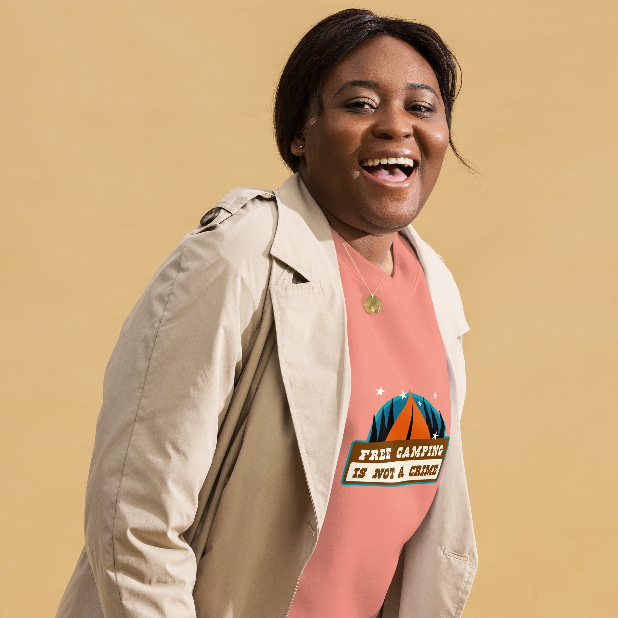 Sweatshirt premium unisexe Free camping is not a crime graphic