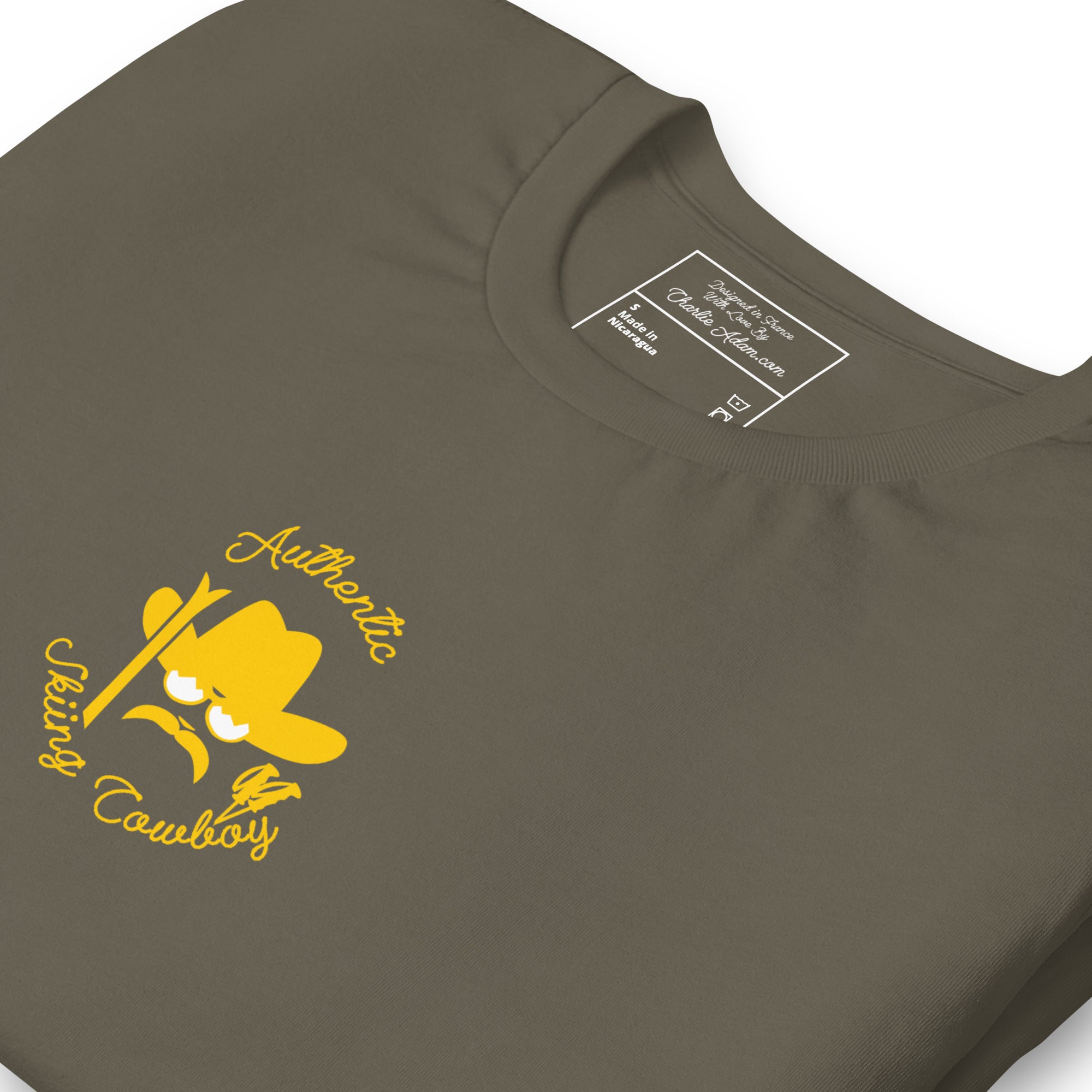 T-shirt en coton unisexe Authentic Skiing Cowboy doré sur couleurs foncées