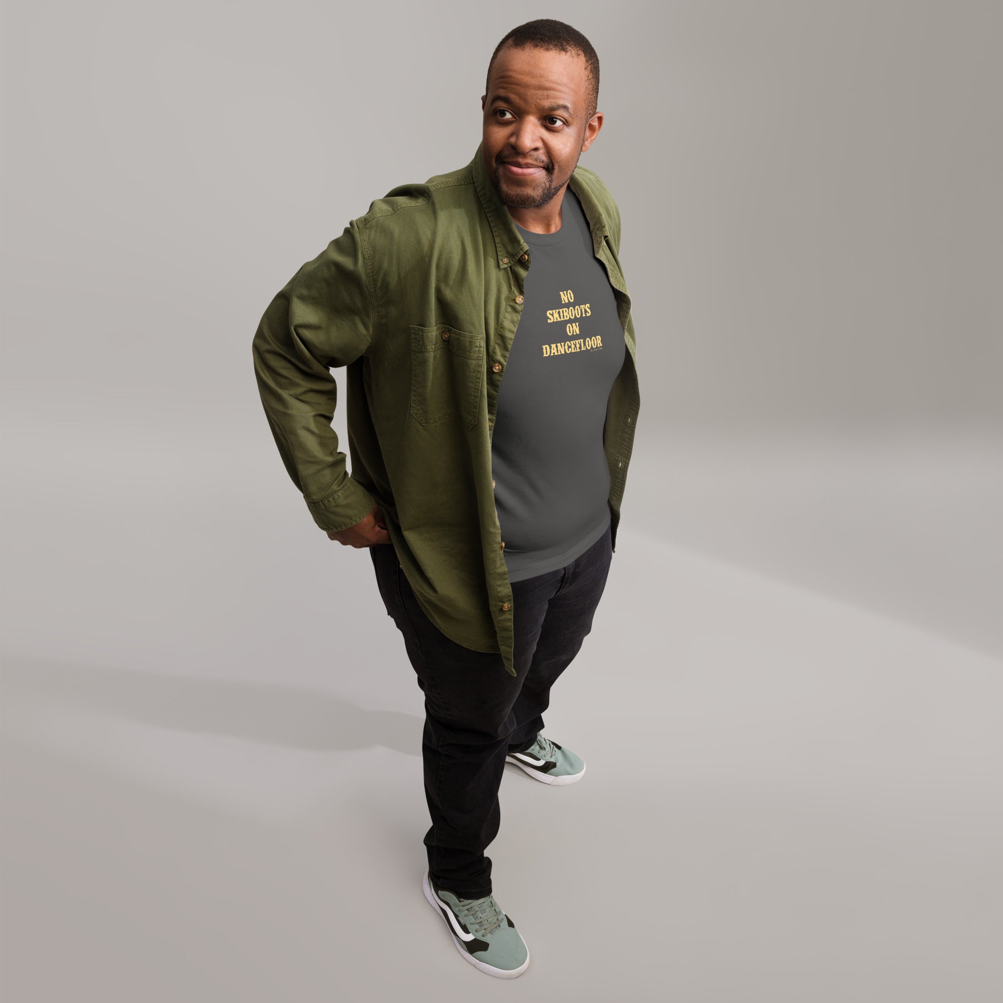 T-shirt en coton unisexe No Skiboots on Dancefloor sur couleurs foncées