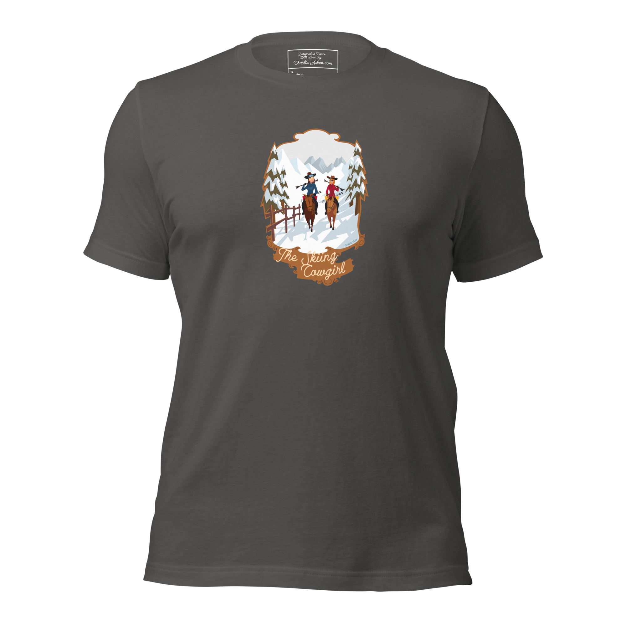 T-shirt en coton unisexe The Skiing Cowgirl sur couleurs foncées