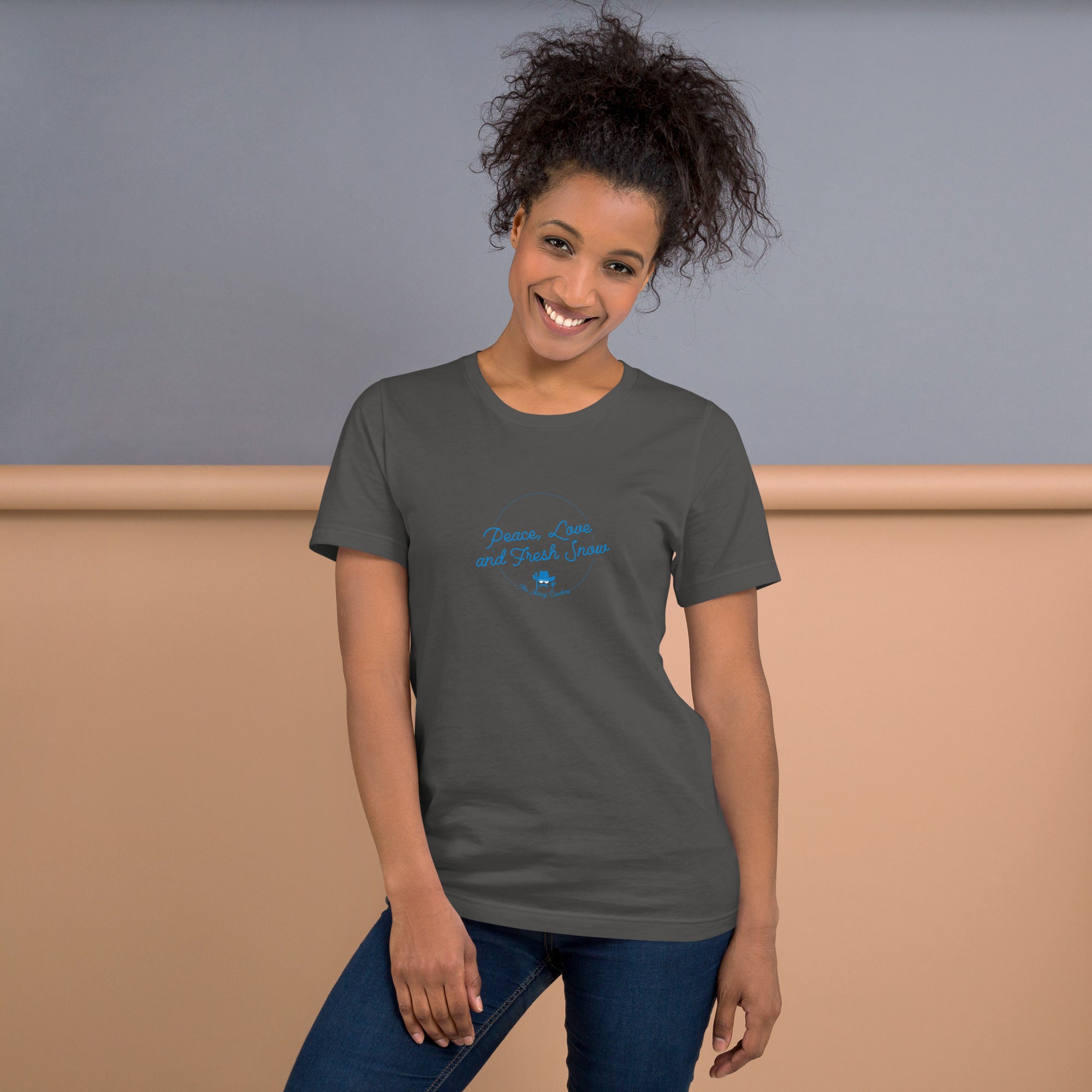T-shirt en coton unisexe Peace, Love and Fresh Snow sur couleurs foncées