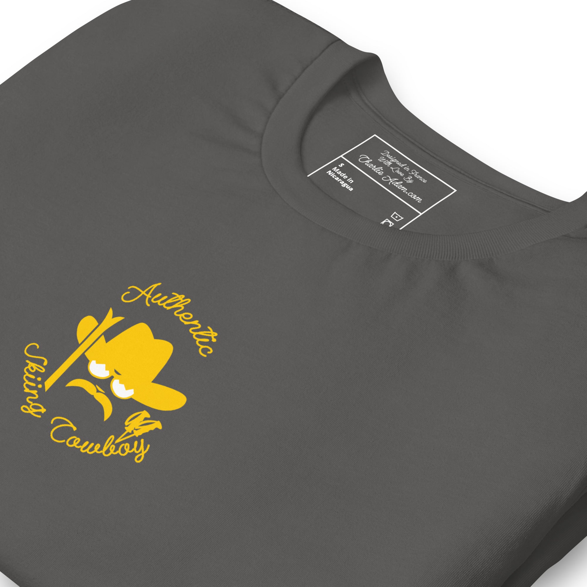 T-shirt en coton unisexe Authentic Skiing Cowboy doré sur couleurs foncées