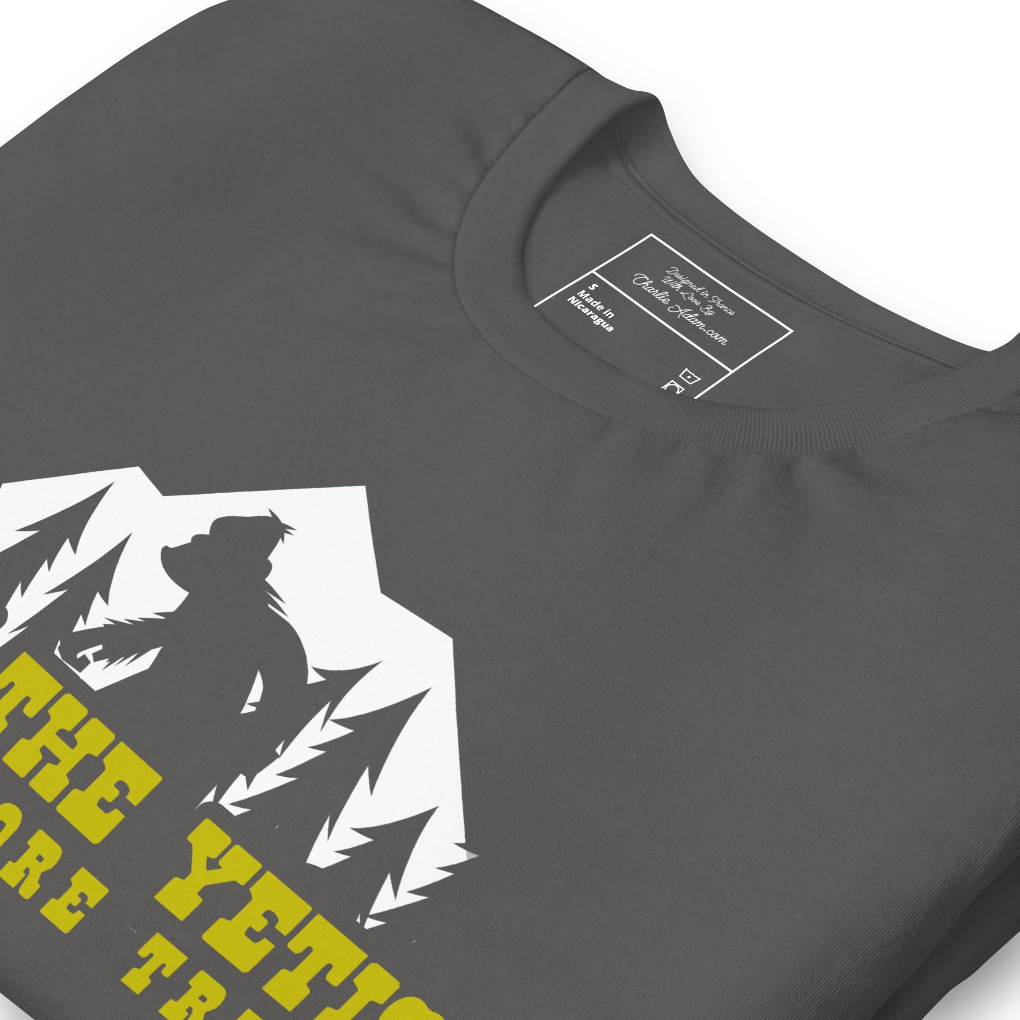 T-shirt en coton unisexe Save the Yetis Plant more Trees sur couleurs foncées