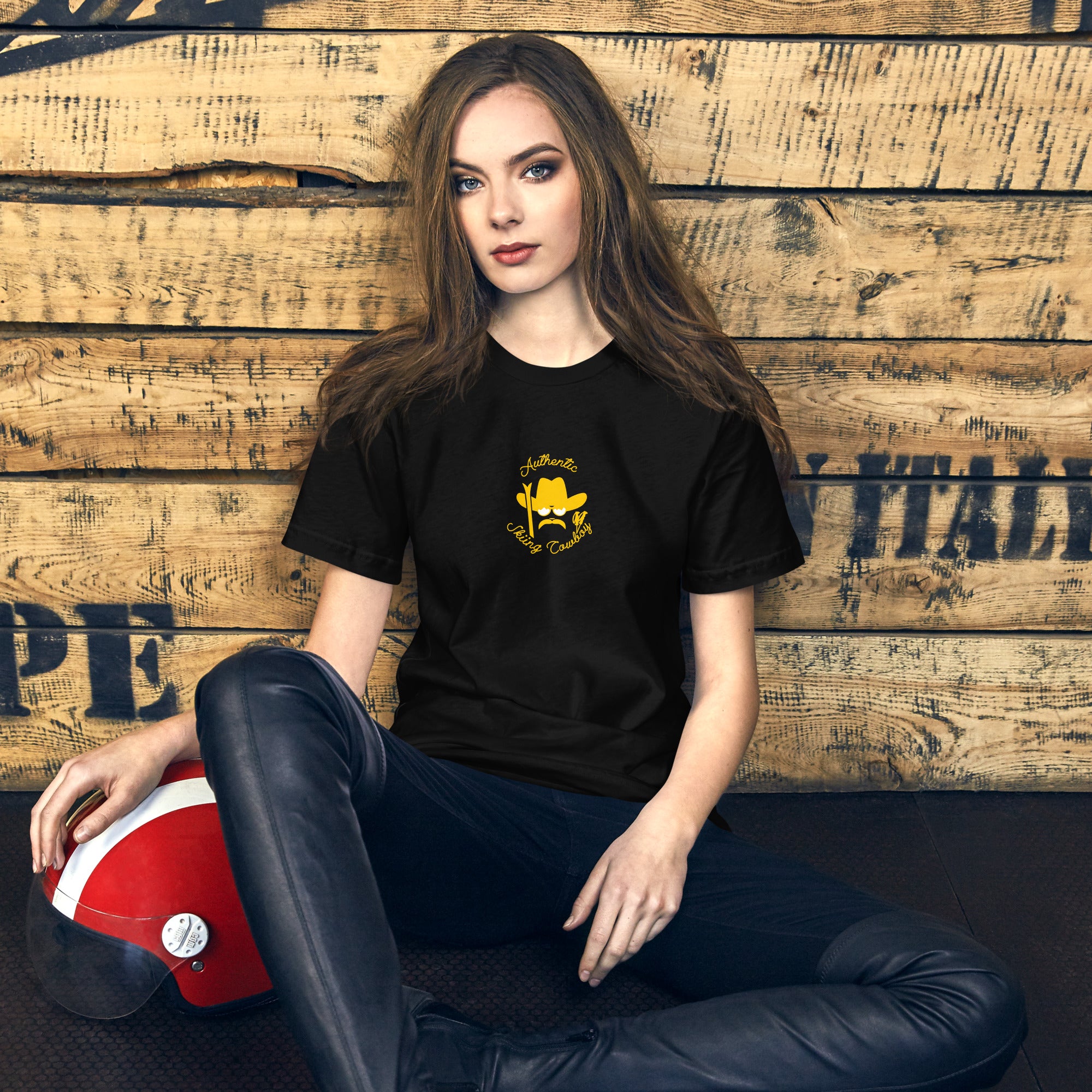 T-shirt en coton unisexe Authentic Skiing Cowboy doré sur couleurs foncées