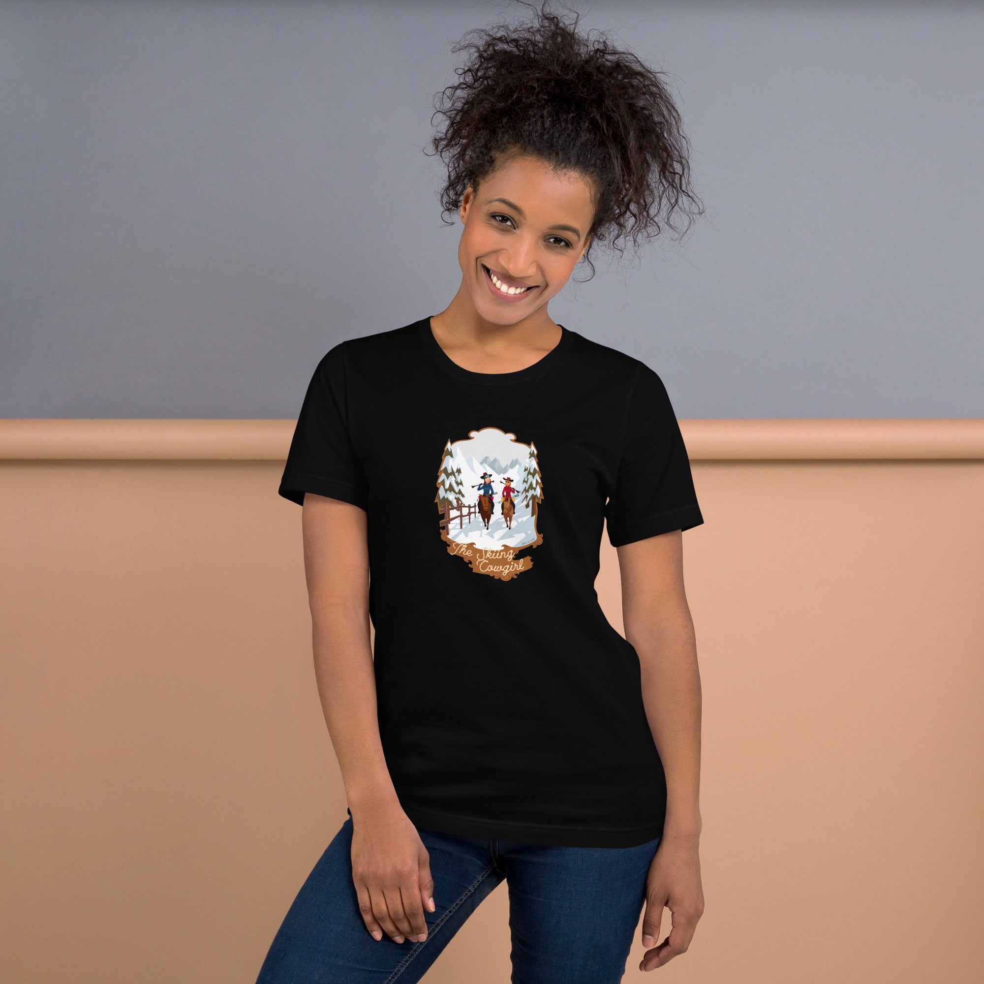 T-shirt en coton unisexe The Skiing Cowgirl sur couleurs foncées