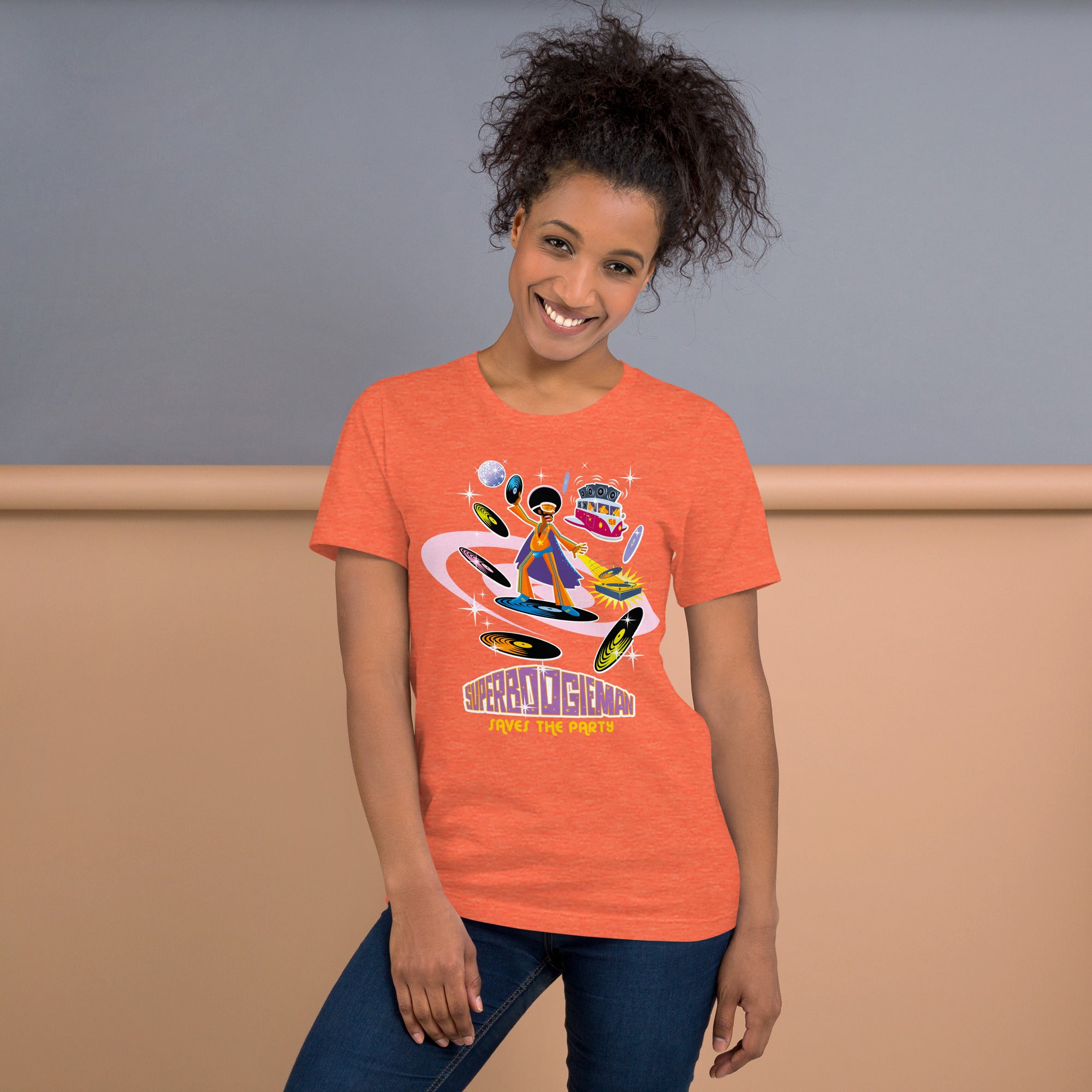 T-shirt en coton unisexe Superboogieman saves the party sur couleurs chinées vives